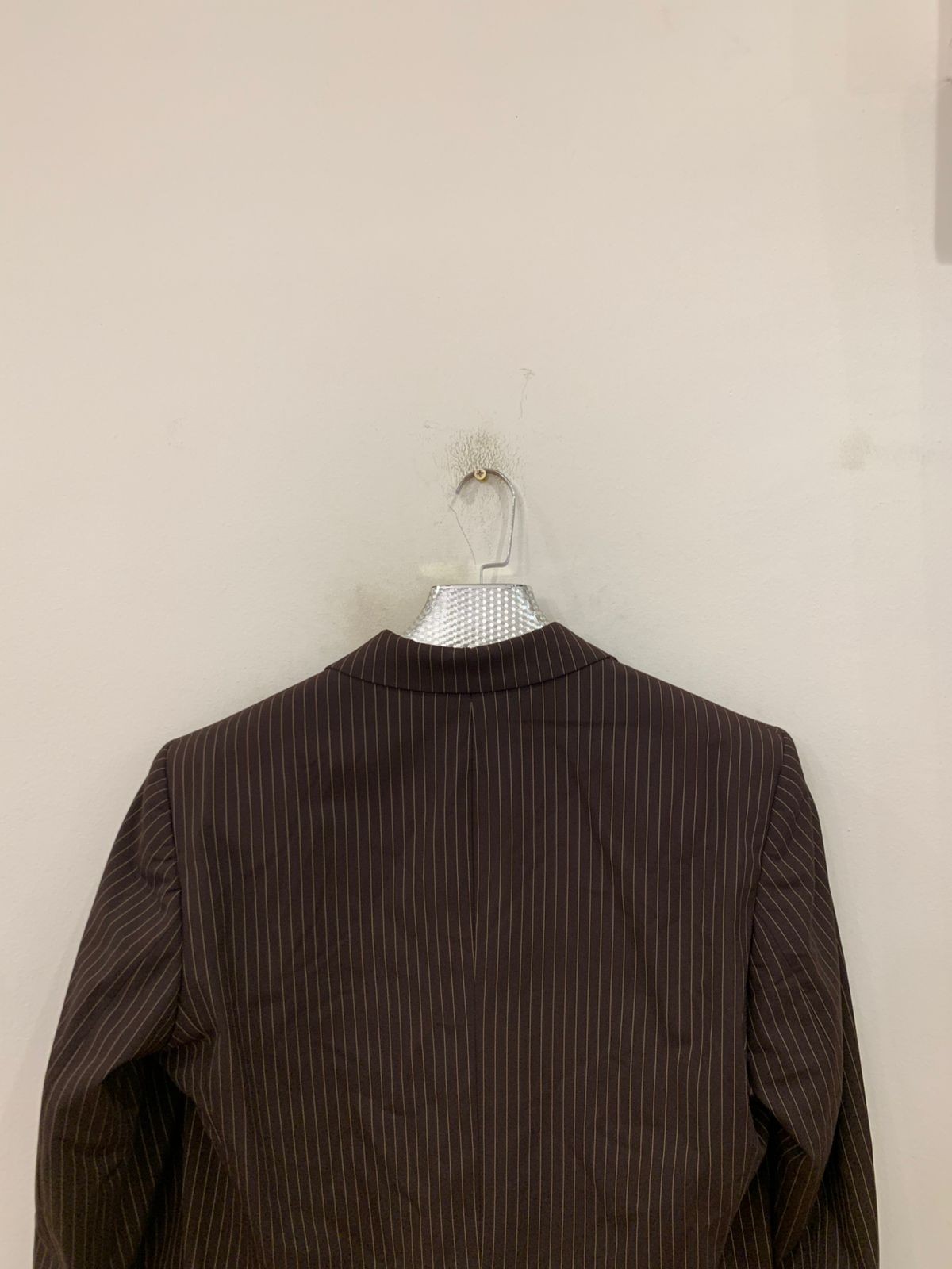 Vintage wool blend classic peak lapel brown striped 2 button suit 40L