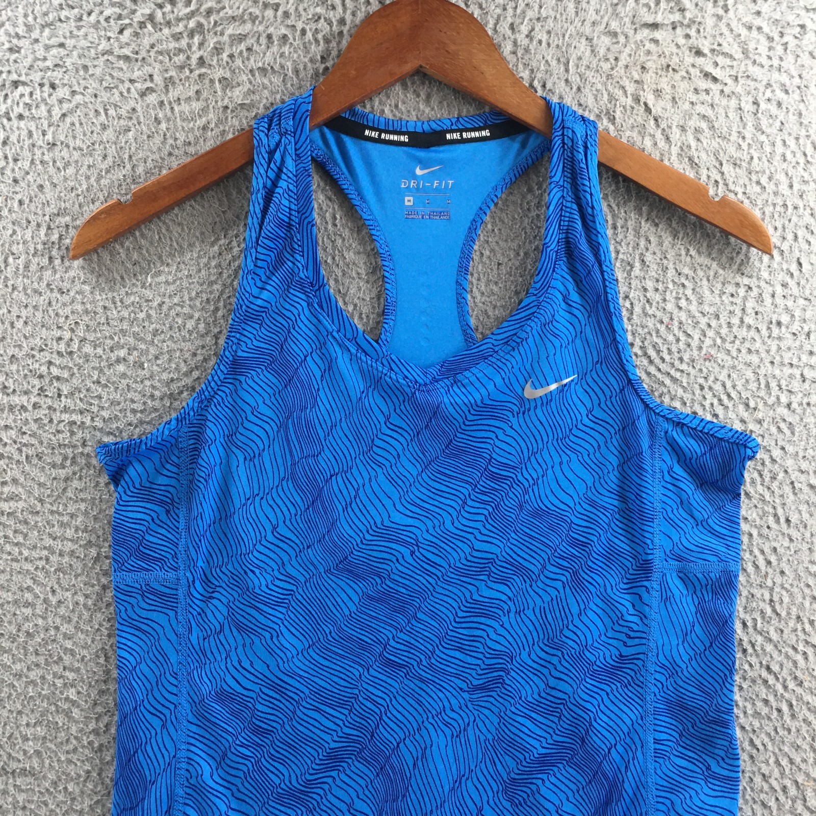 Nike Tops Womens Medium Tank Blue Pullover Sleeveless Round Neck Casual Comfort