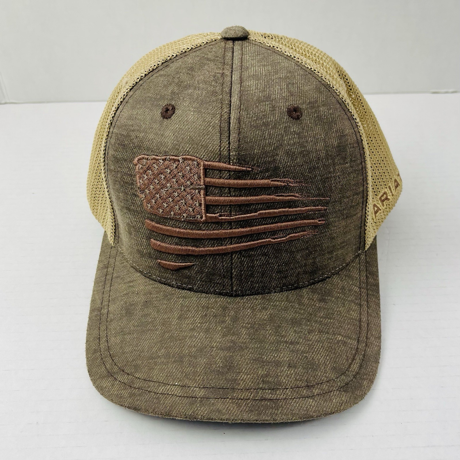 Ariat Snapback Flexfit 110 Men Trucker Cap Hat Brown Mesh Patriot Embroided Flag
