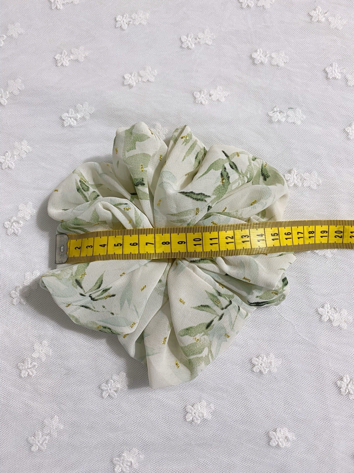 [US Seller] Random 4pcs Handmade Medium Large Size Classic Floral Hair Scrunchie