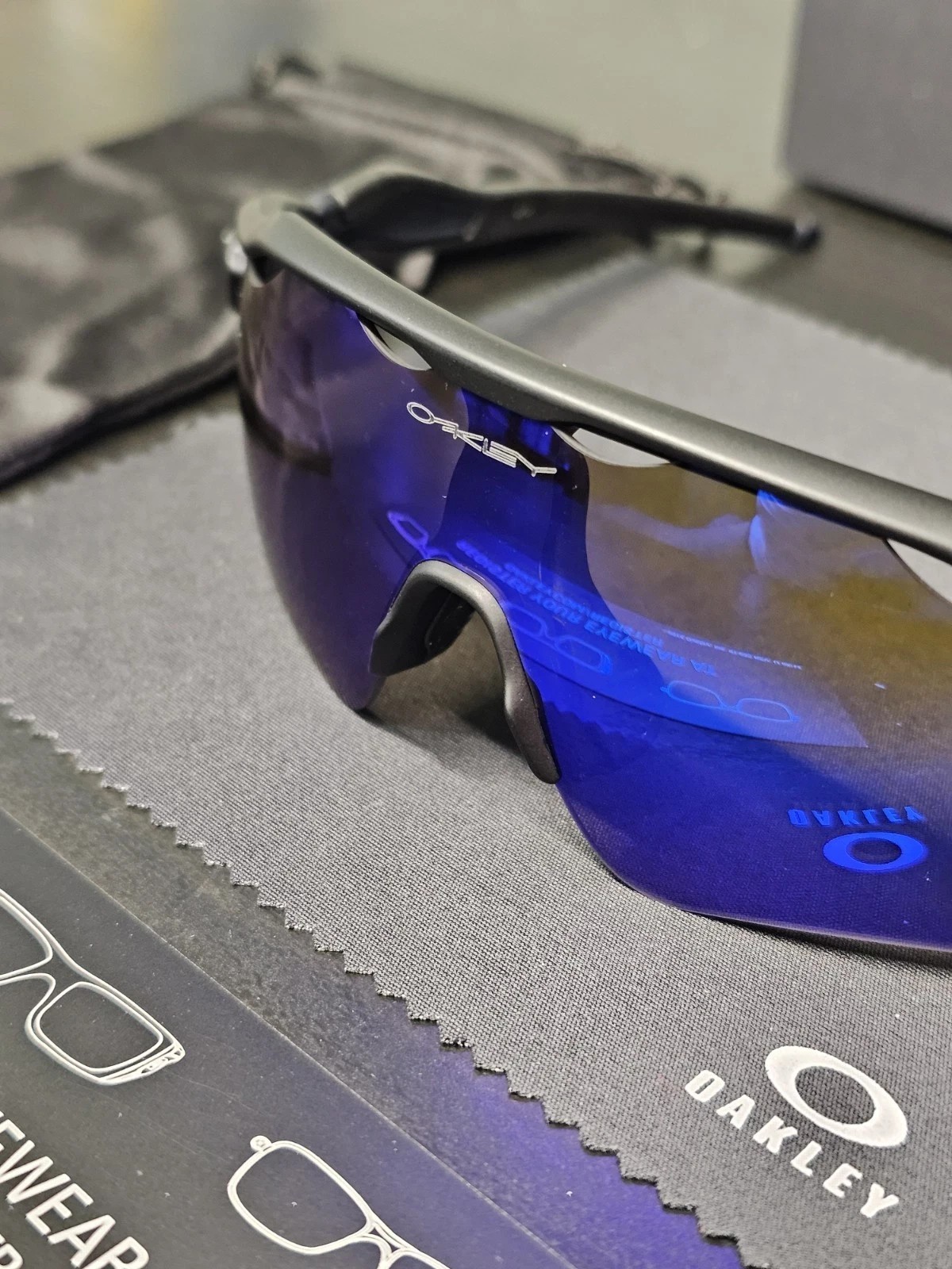 Oakley Radar EV Path Prizm, Sapphire Blue Lens Polarized Black Frame OO9208-07