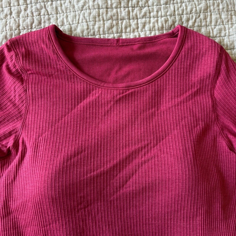 Lululemon athletica Long Sleeve Ribbed Top With Build In Bra- size 10