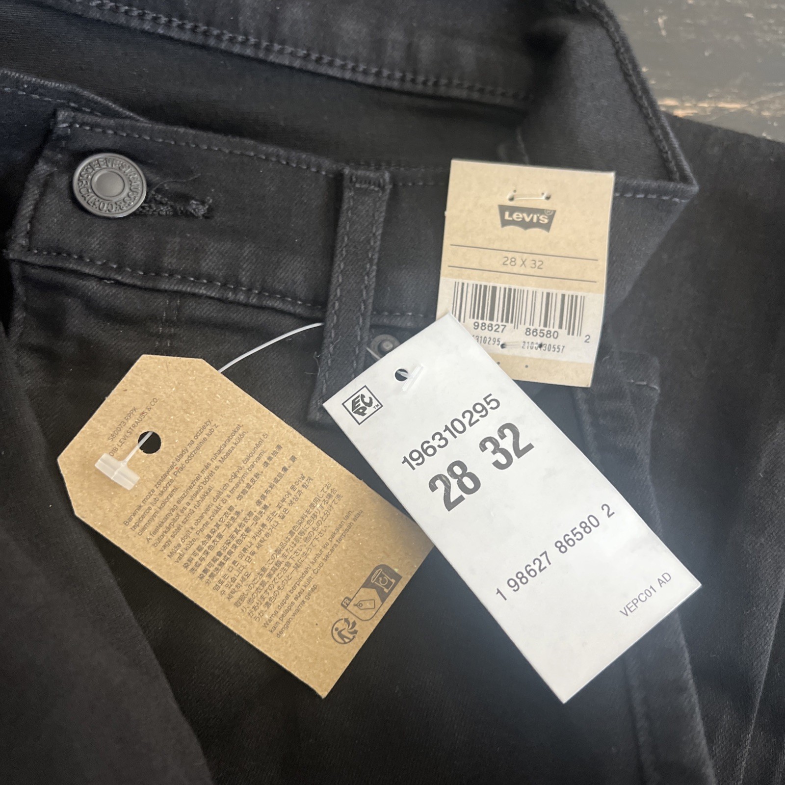 Levi’s Women’s 314 Shaping Straight Mid-Rise Stretch Denim Jean Size 6 28×32