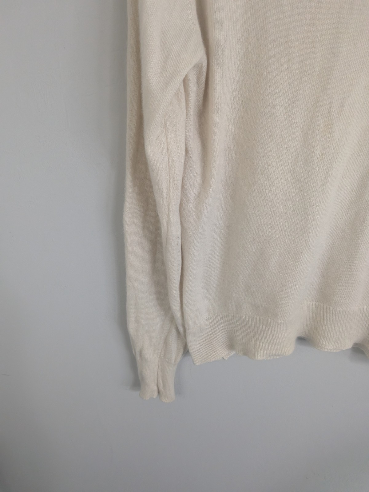 White Of Hawick Sweater Women’s Medium Beige 100% Cashmere Pullover Long Sleeve