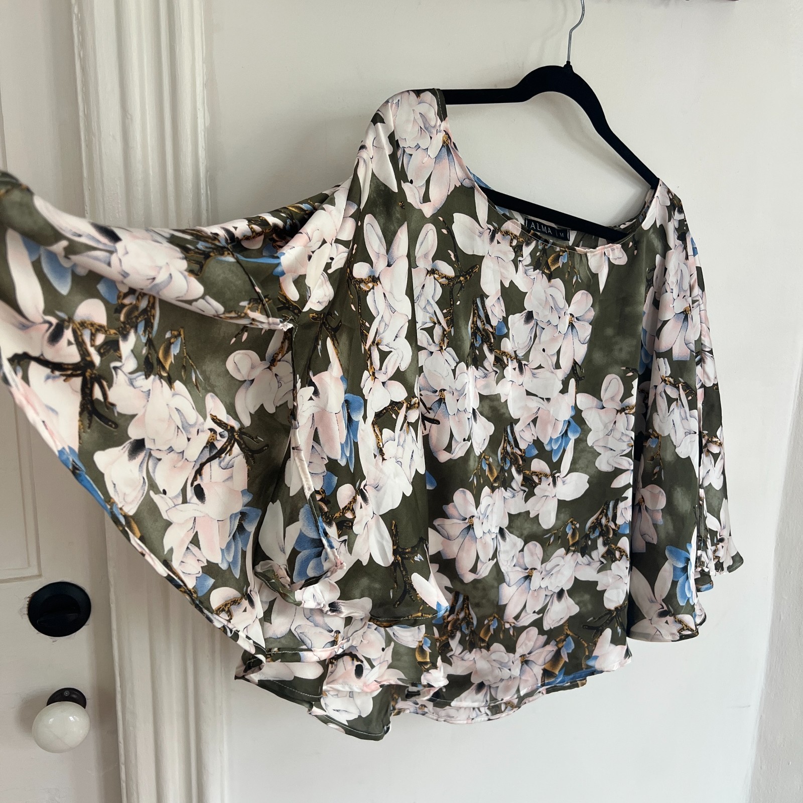 Floral Satin Blouse Women’s M Bell Sleeve Boho Tunic Top Cottagecore Romantic