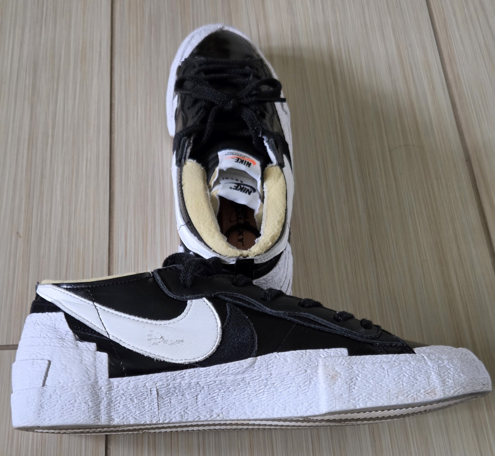 Size 10.5 Nike Sacai x Blazer Low Black White Mens Leather Sneaker DM6443-001