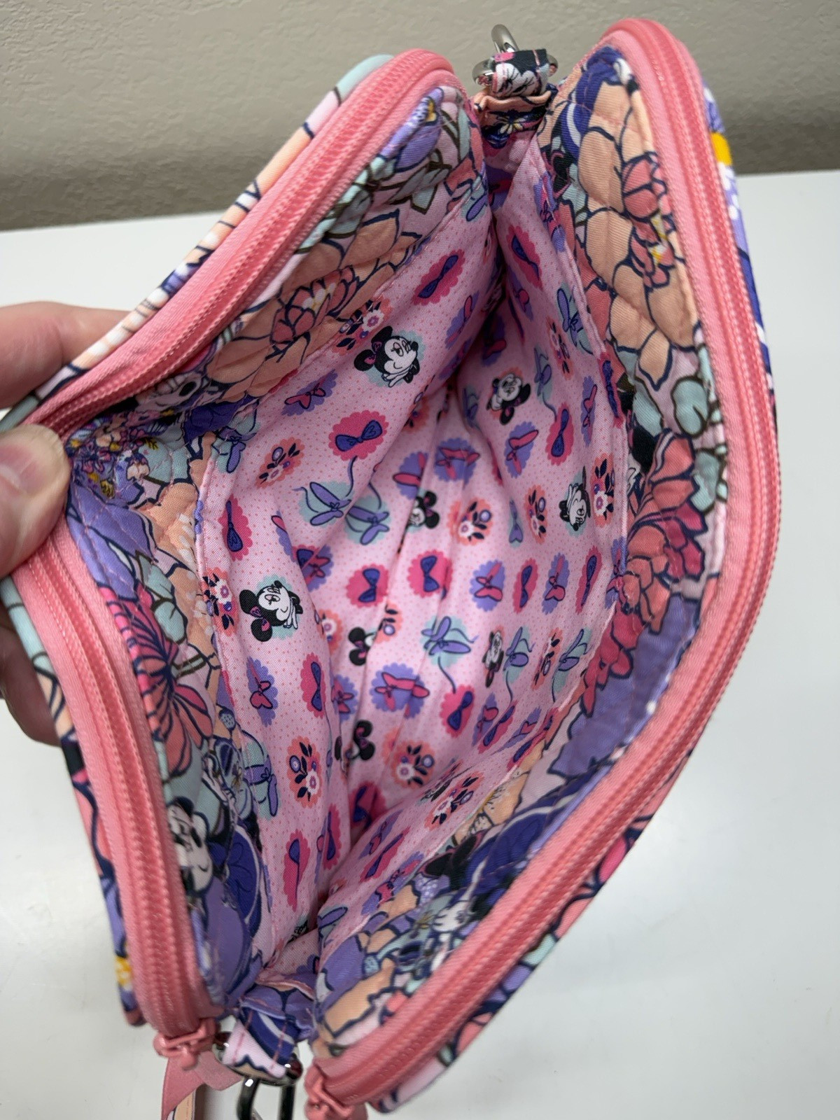 NWOT Vera Bradley Disney Minnie’s Garden Party Triple Compartment Crossbody Bag