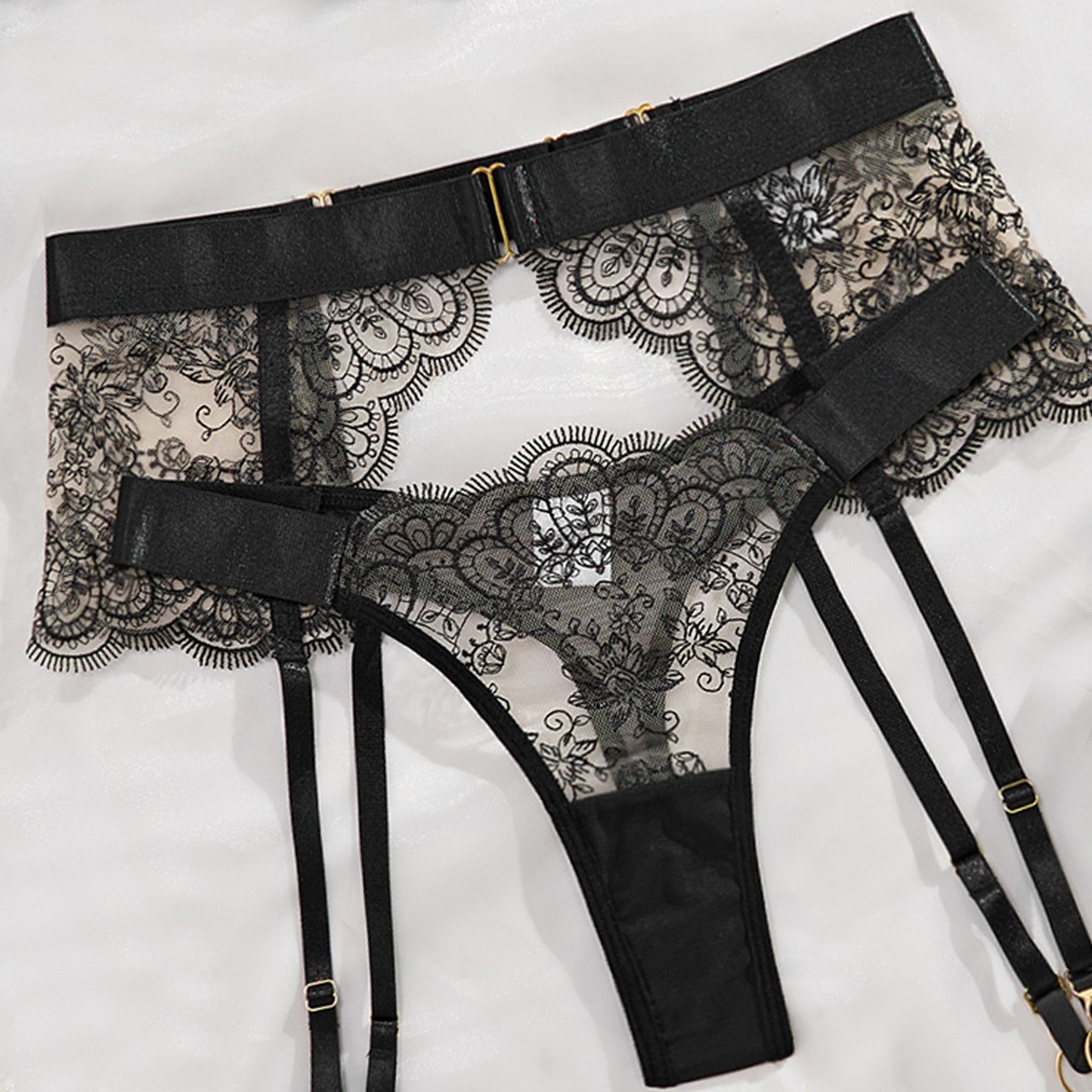 Embroidered Eyelash Lace Bra Waist Garter Thongs Thigh Belt 4-Piece Lingerie Set