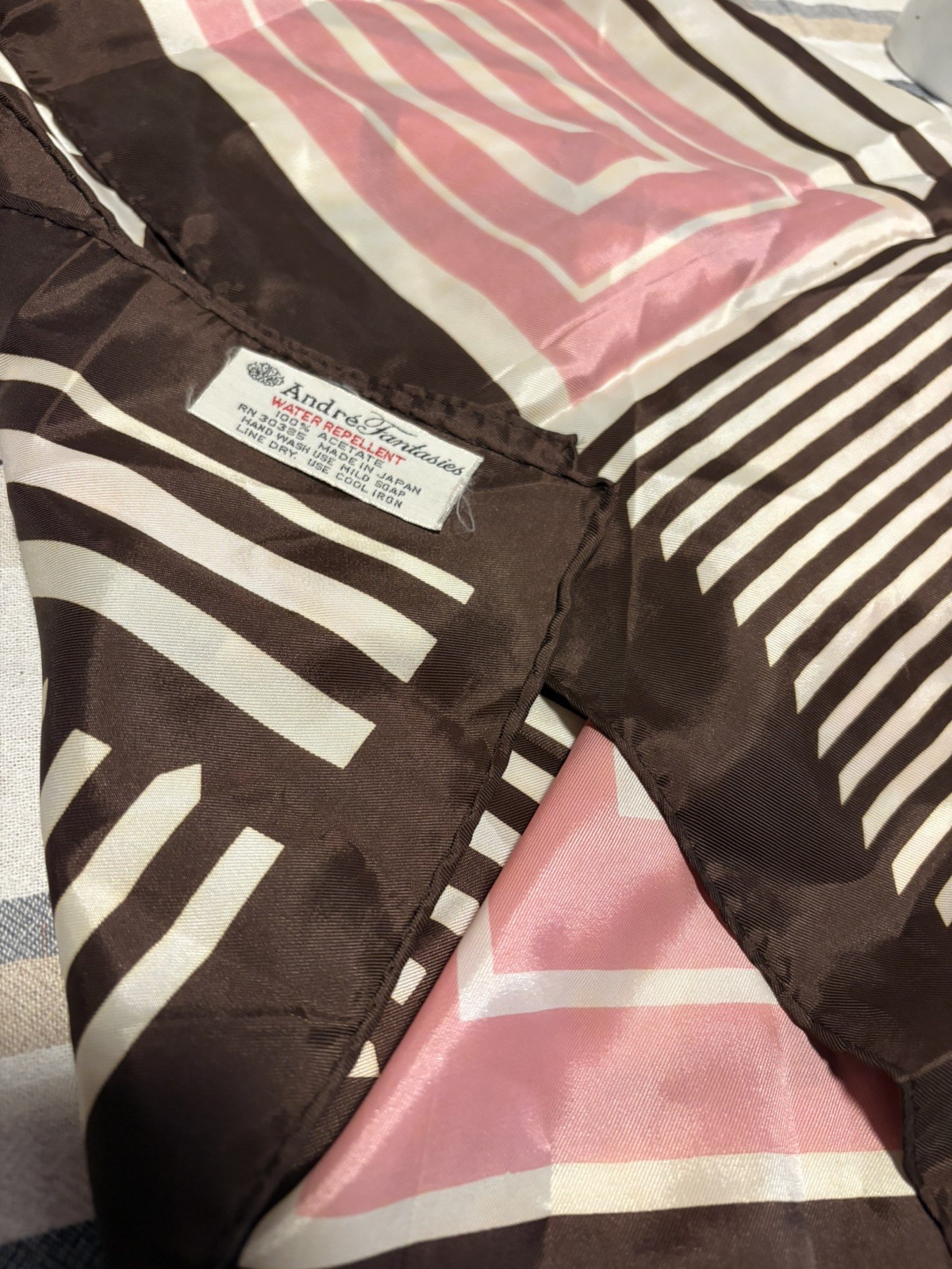 Square abstract scarf; Andre Fantasies; brown white pink; 25x 25in