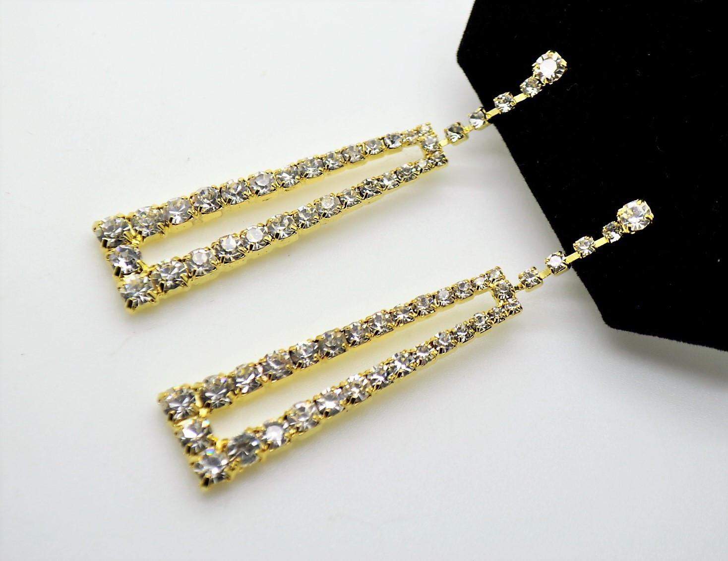 C321 SIMPLY UNIQUE DESIGN GOLD CLEAR COLOR WEDDING PARTY FASHION DROP EARRING