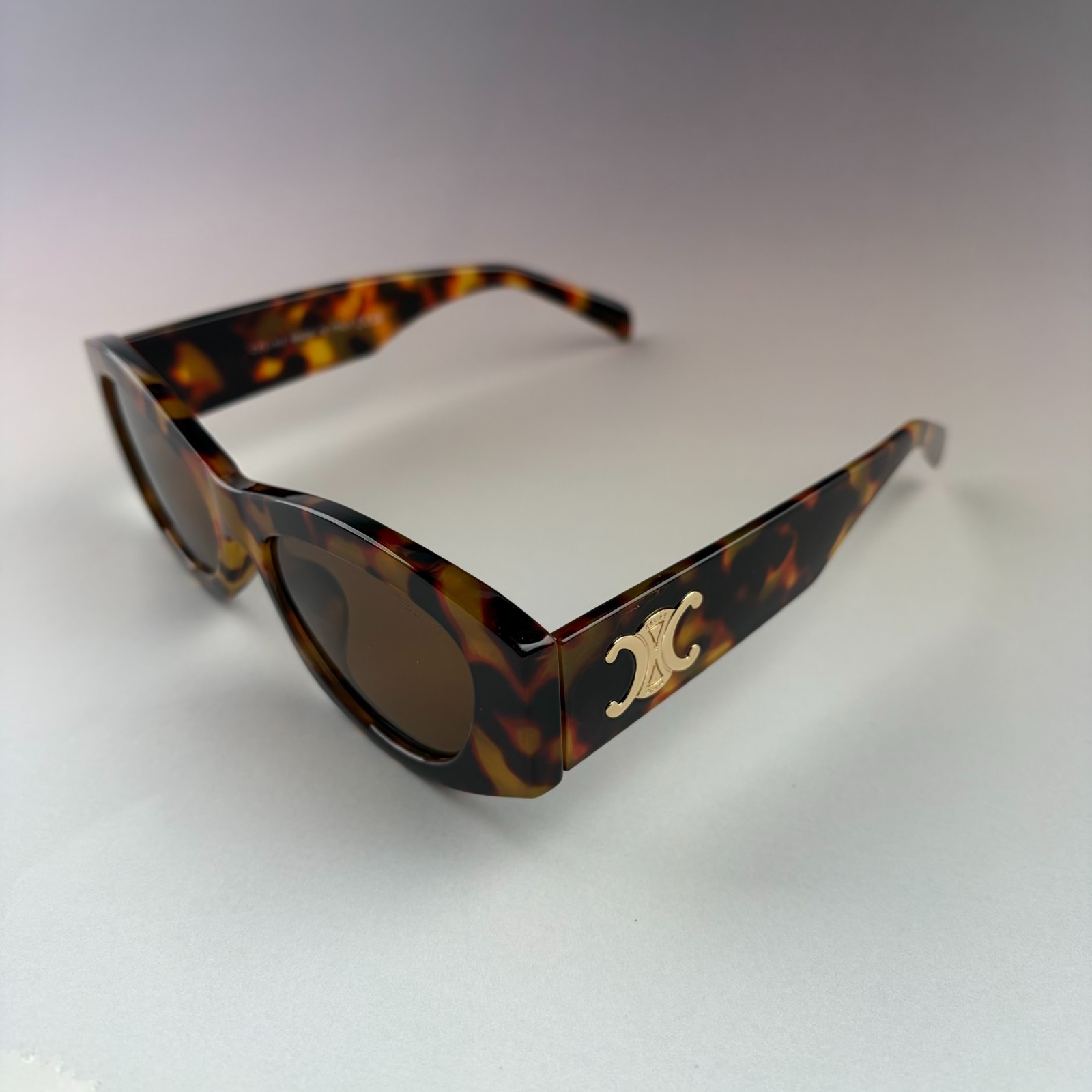 New In Box – Celine Women’s Triomphe Cat Eye Sunglasses Black Designer Travel