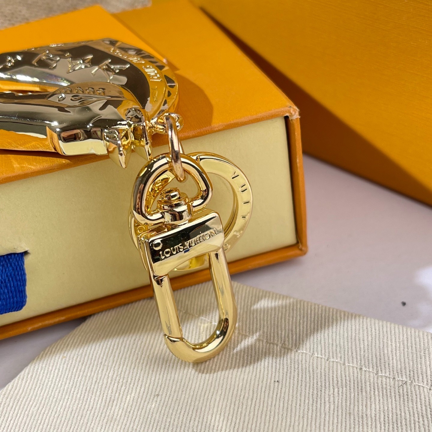 Louis Vuitton Horse Head Bag Charm Key Holder Gold Monogram Engraved Keyring Box