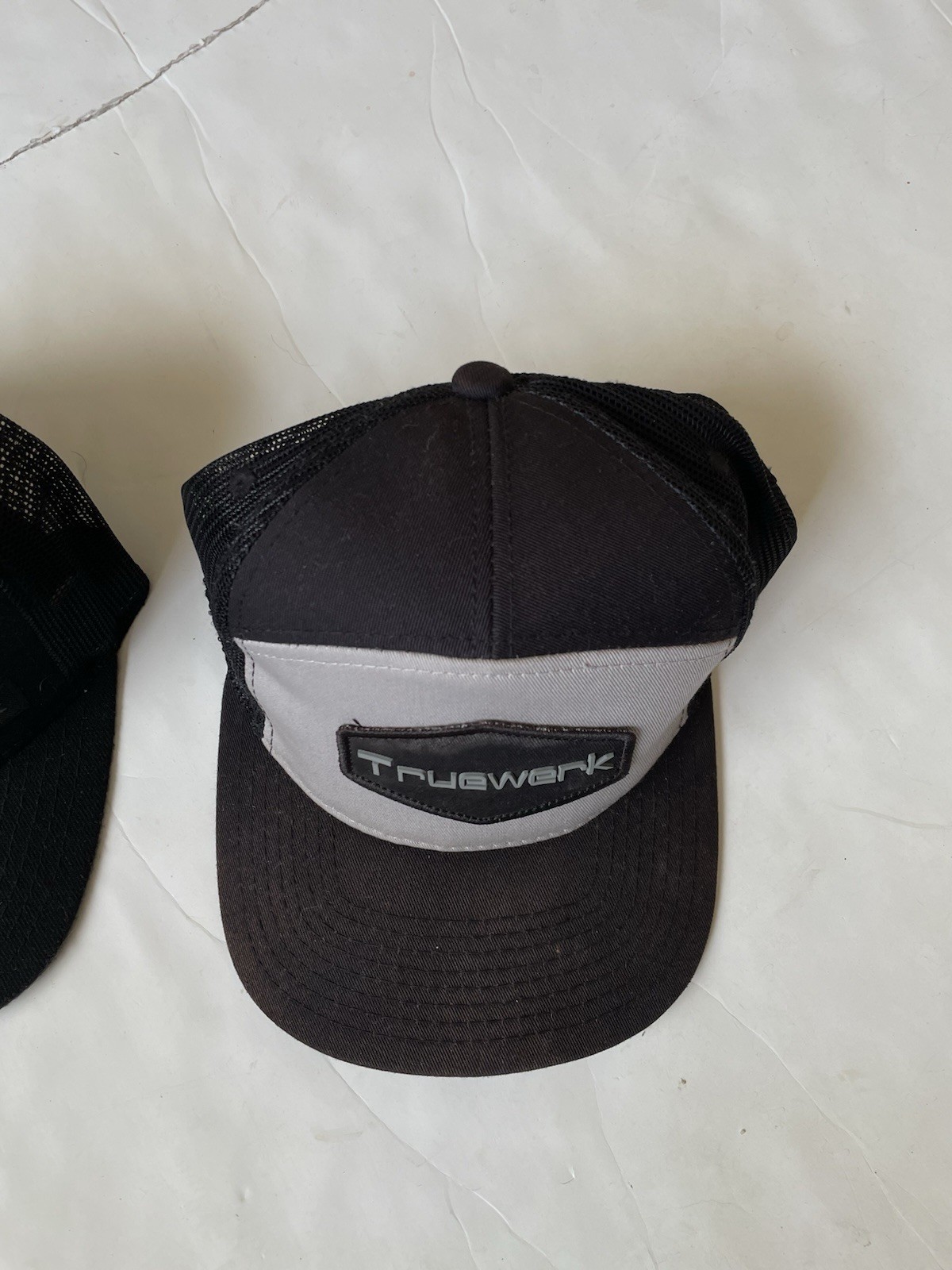 bundle of 2 Truewerk Hats Snapback Black high performance workwear