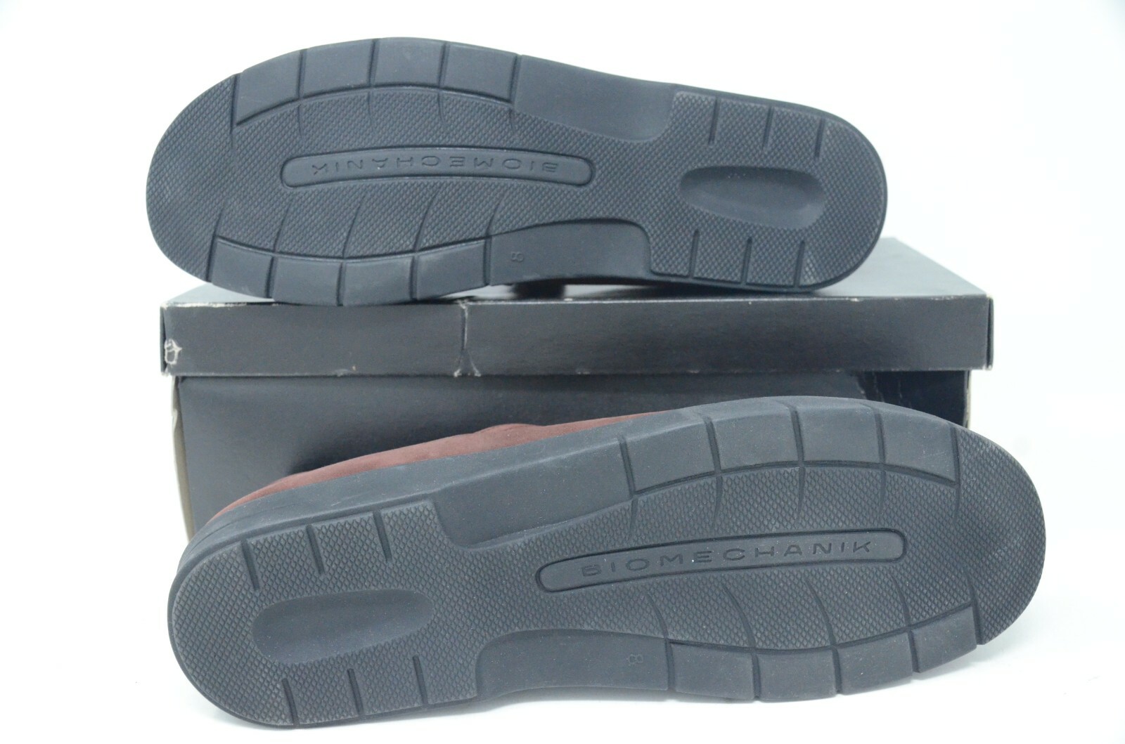 Women’s Theresia M Bordo Nubuck Casual Mary Jane Comfort Shoes. US Size 10