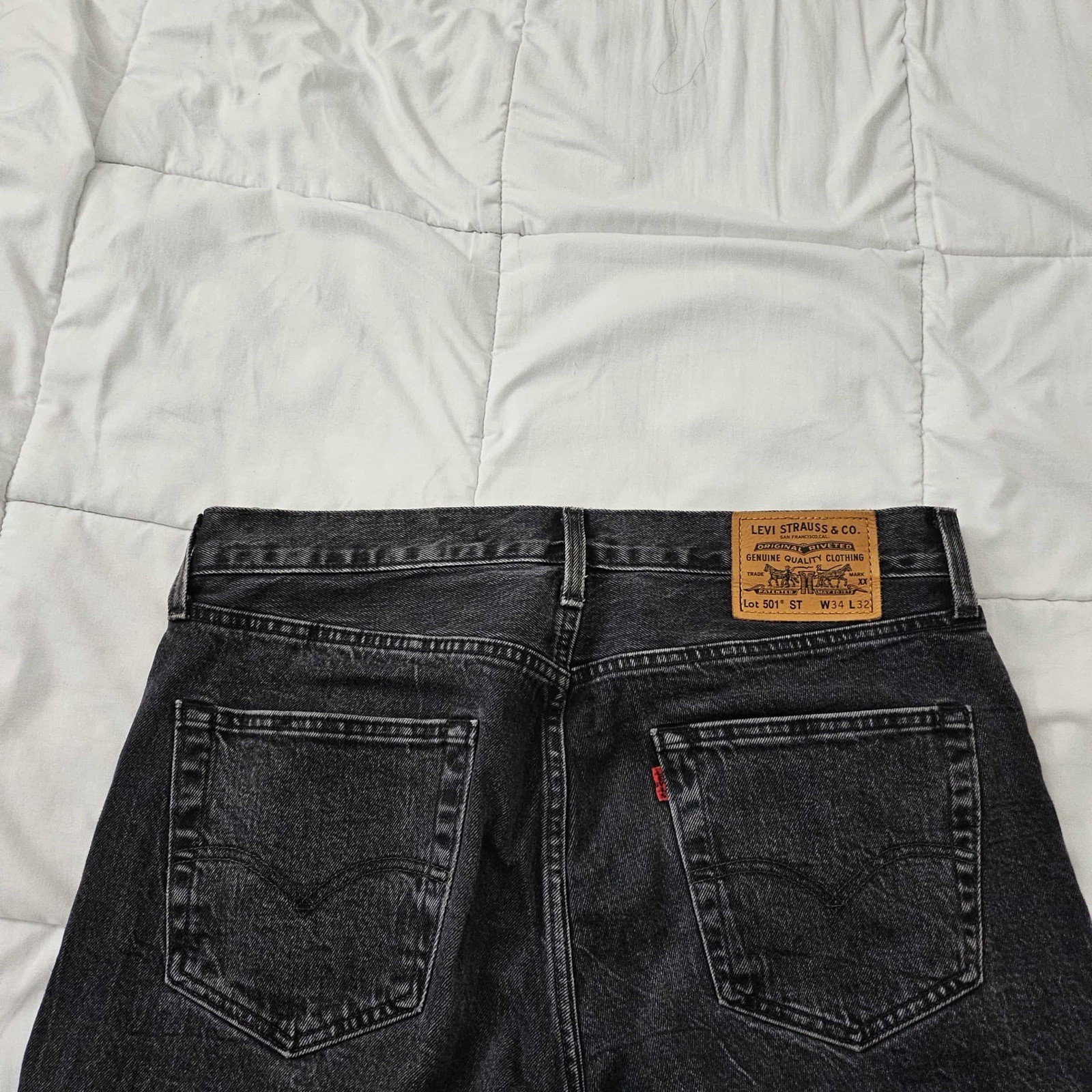 Levi’s Jeans 501 ST Mens 34 x 32 Black Denim Straight Leg Shrink to Fit Big E