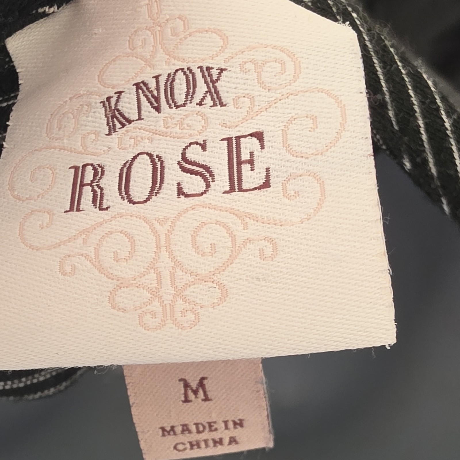 Knox Rose Black White Gray Striped Embroidered V-Neck Long Sleeve Blouse M