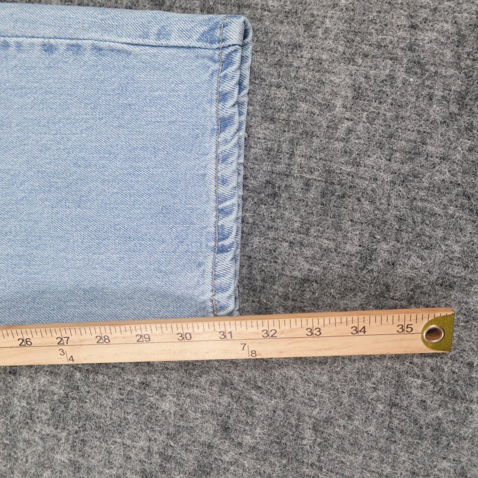 Levis 550 Relaxed Fit Jeans Mens 38×32 Light Wash Denim Casual Pants (36×31.5)