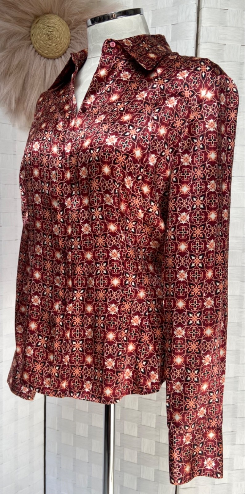 Isabella DeMarco 100% Silk Button Down Geometric Print Burgundy Blouse Size M