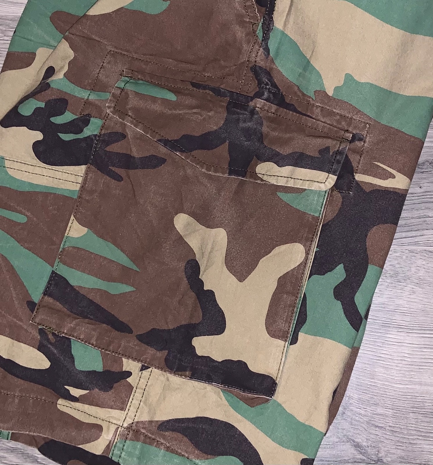 Polo Ralph Lauren Big & Tall Men’s Green Multi Camo Relaxed Fit 10″ Cargo Shorts
