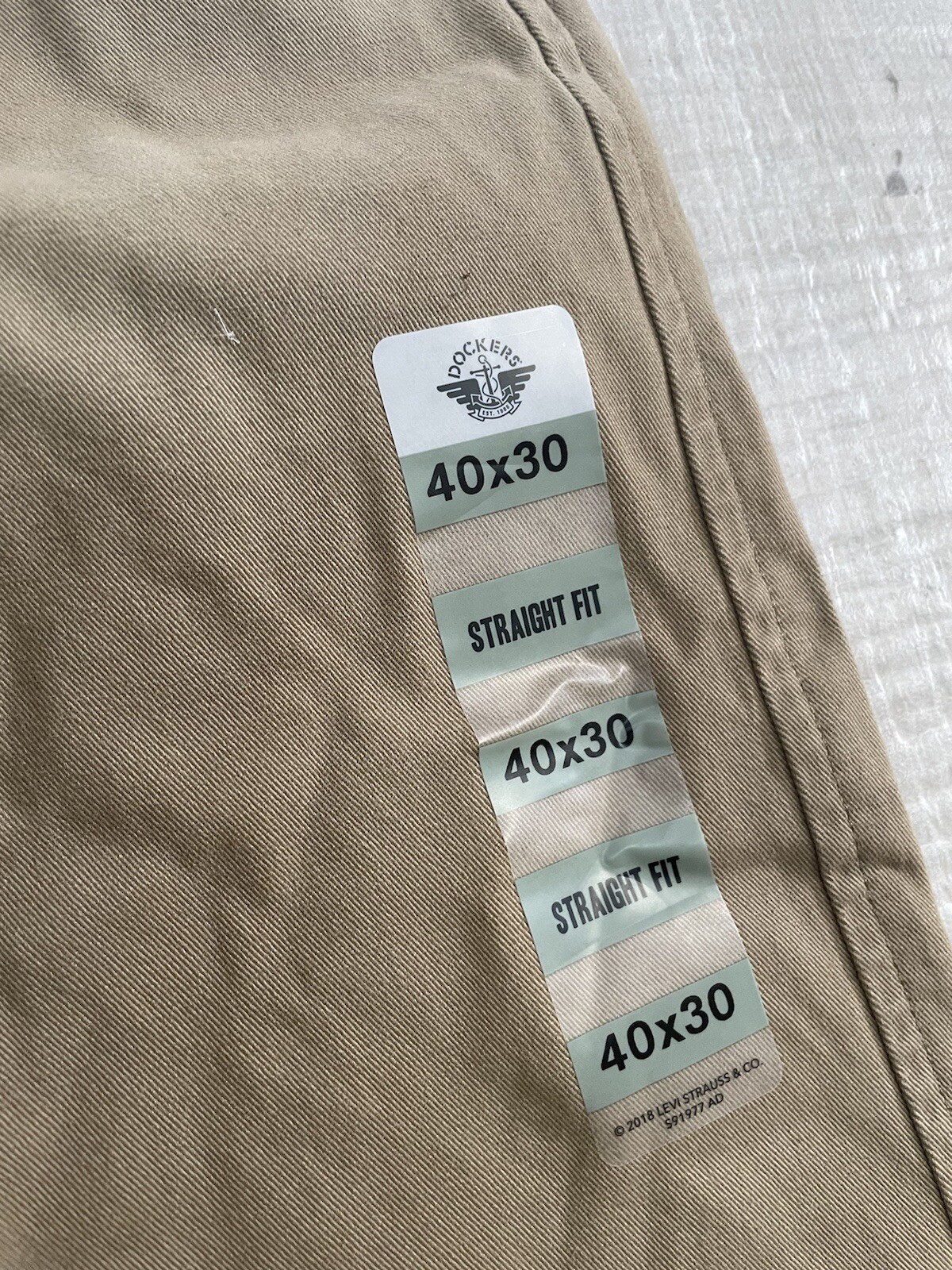 DOCKERS Men’s Classic Fit Signature Khaki Lux Cotton Straight Size 40×30