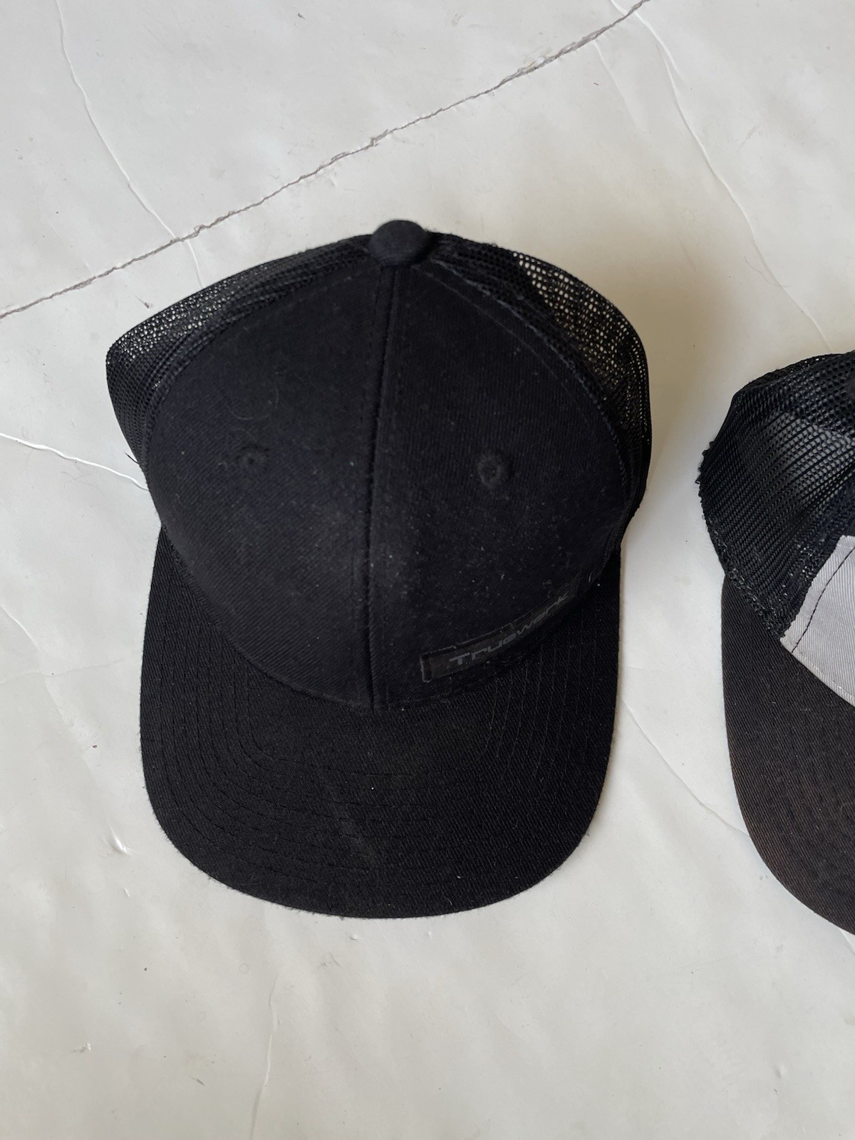 bundle of 2 Truewerk Hats Snapback Black high performance workwear