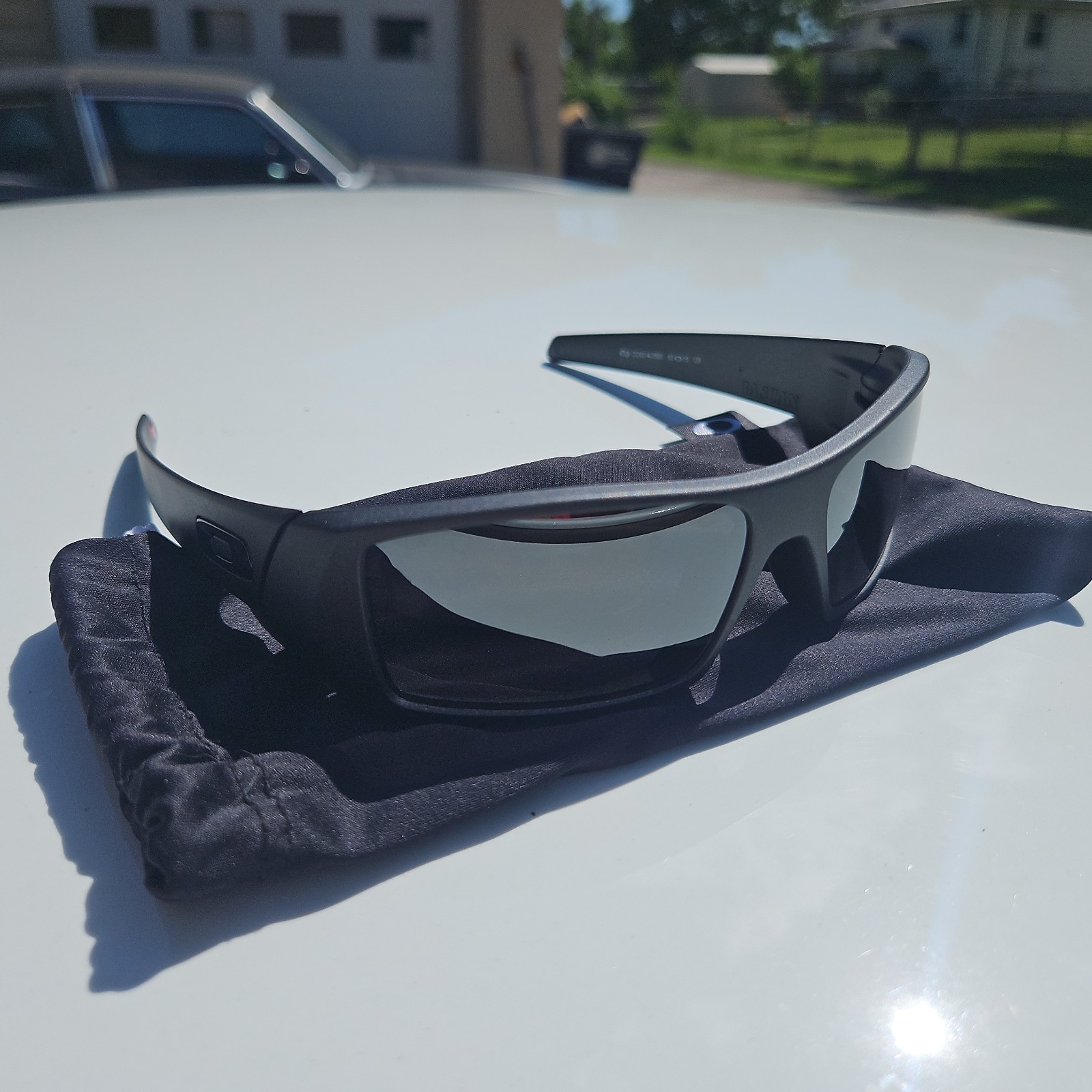 Oakley Sunglasses Men’s -NEW-