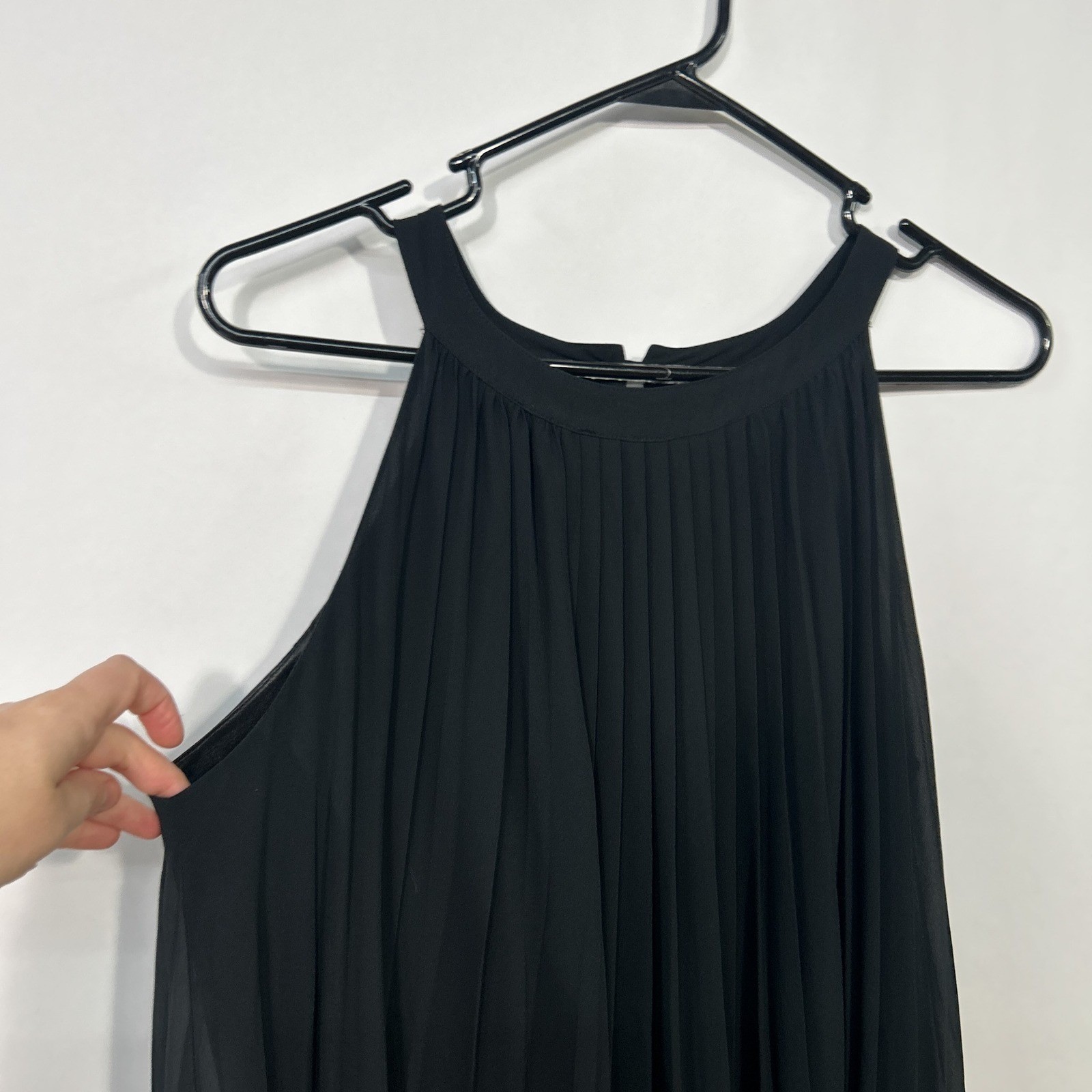 Minimalist Black Pleated Midi Dress Large Resort Vacation Travel Capsule Chic