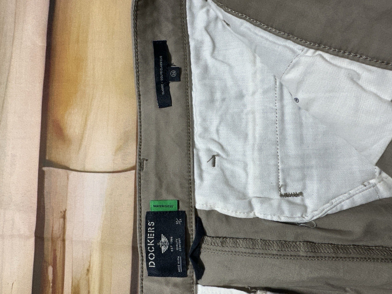 Dockers Classic Fit Pleated Chino Pants Men’s 36×32 Khaki NWT