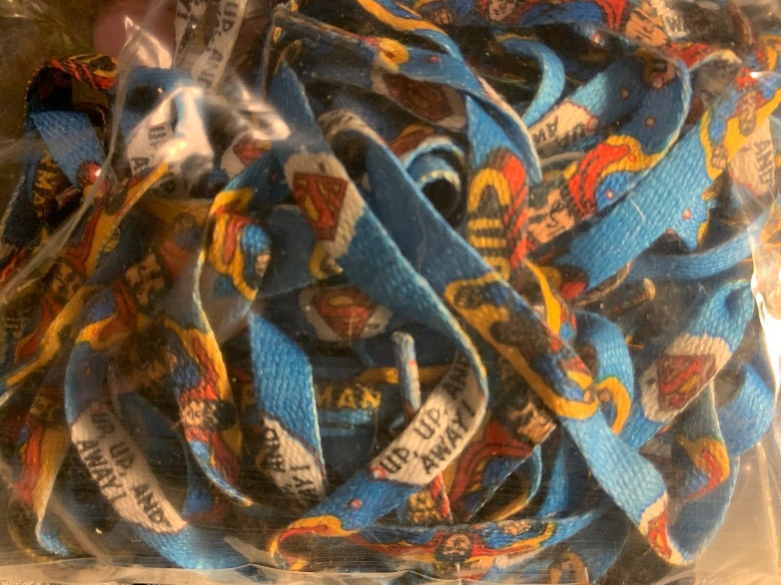 SUPERMAN 1980’s VINTAGE SHOE LACES 27 INCH NEW OLD STOCK 1 PAIR
