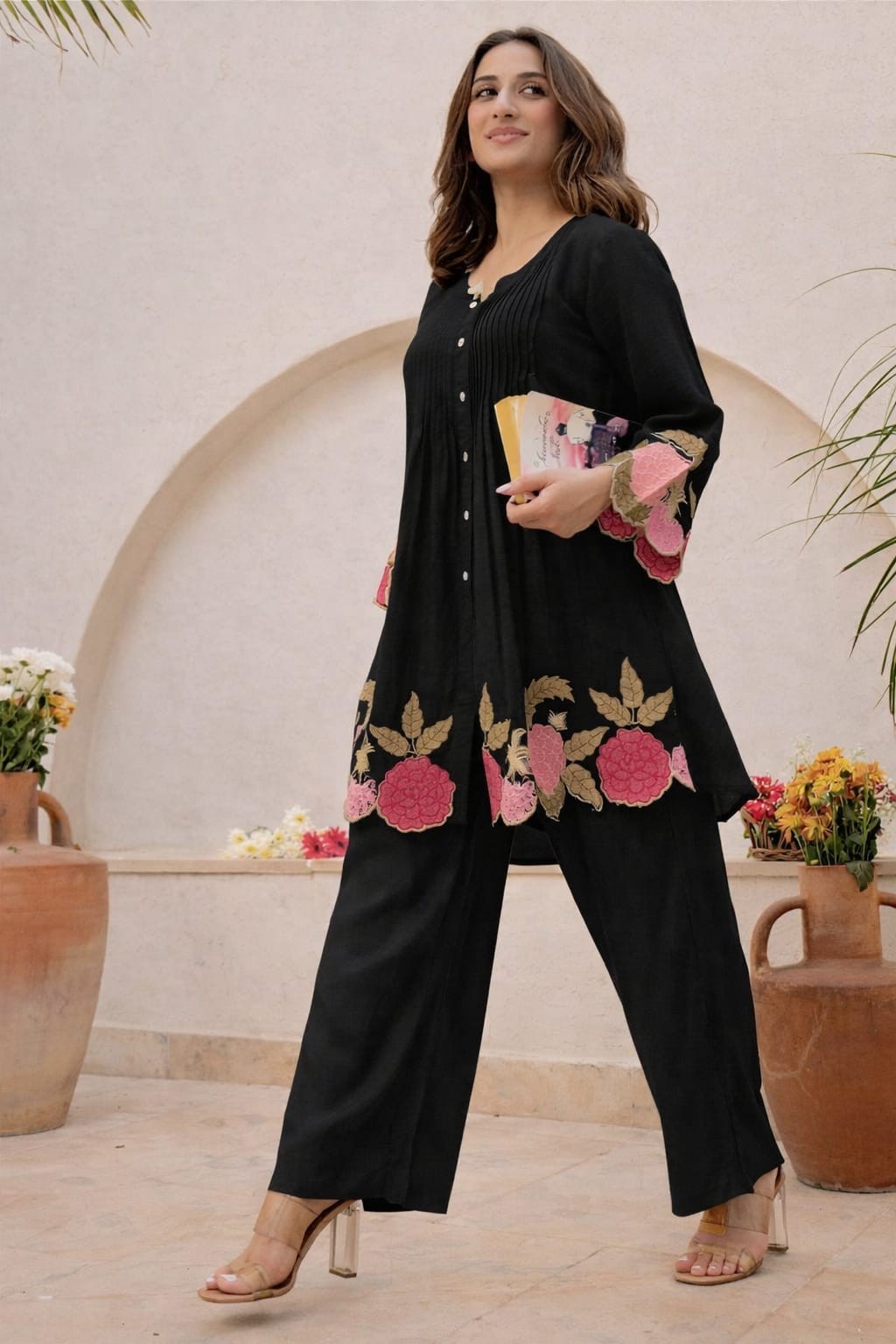 Women Floral Embroidered Kurta Pant Set A-Line Kurti Casual Ethnic Outfit