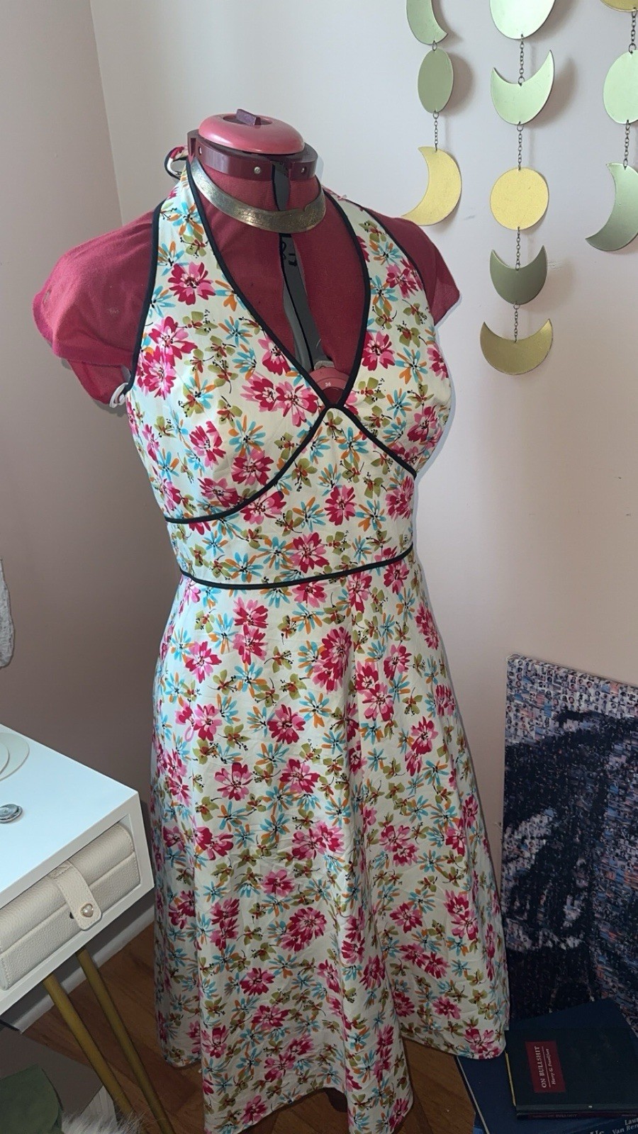 Liz Claiborne White Floral Halter Fit & Flare Satin Lined Knee Dress 10