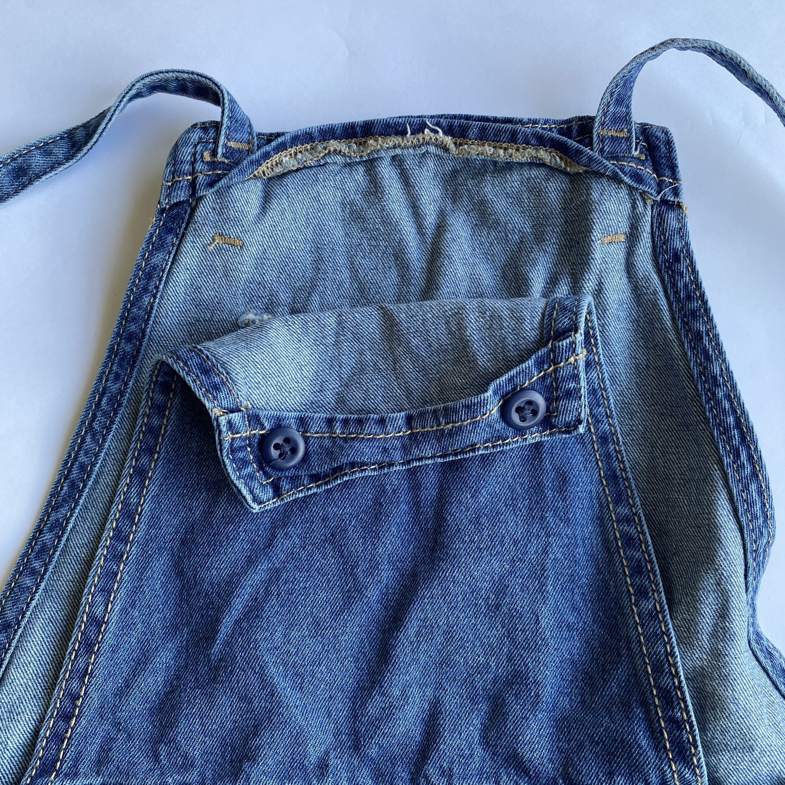 Girls Size 8 Levi’s Denim Shortalls Overall Shorts Knot Strap 100% Cotton