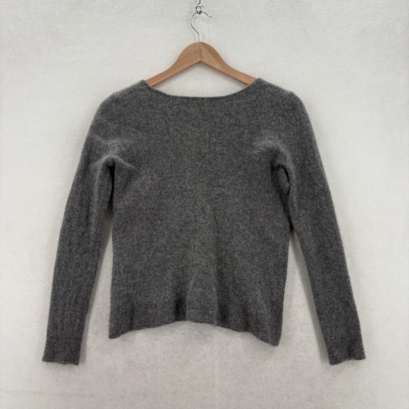 41 Hawthorn Sweater Womens Medium Gray 100% Cashmere V Neck Knit Pullover Cozy