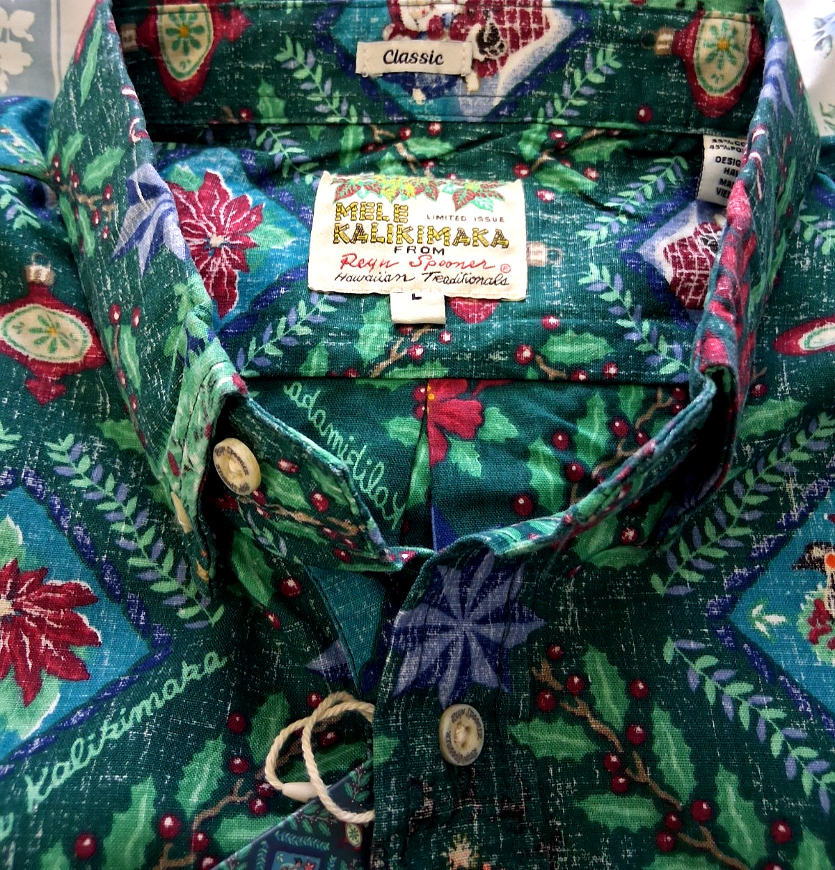 Reyn Spooner Men’s HAWAIIAN CHRISTMAS 2025″ PULLOVER Classic Fit Evergreen Shirt