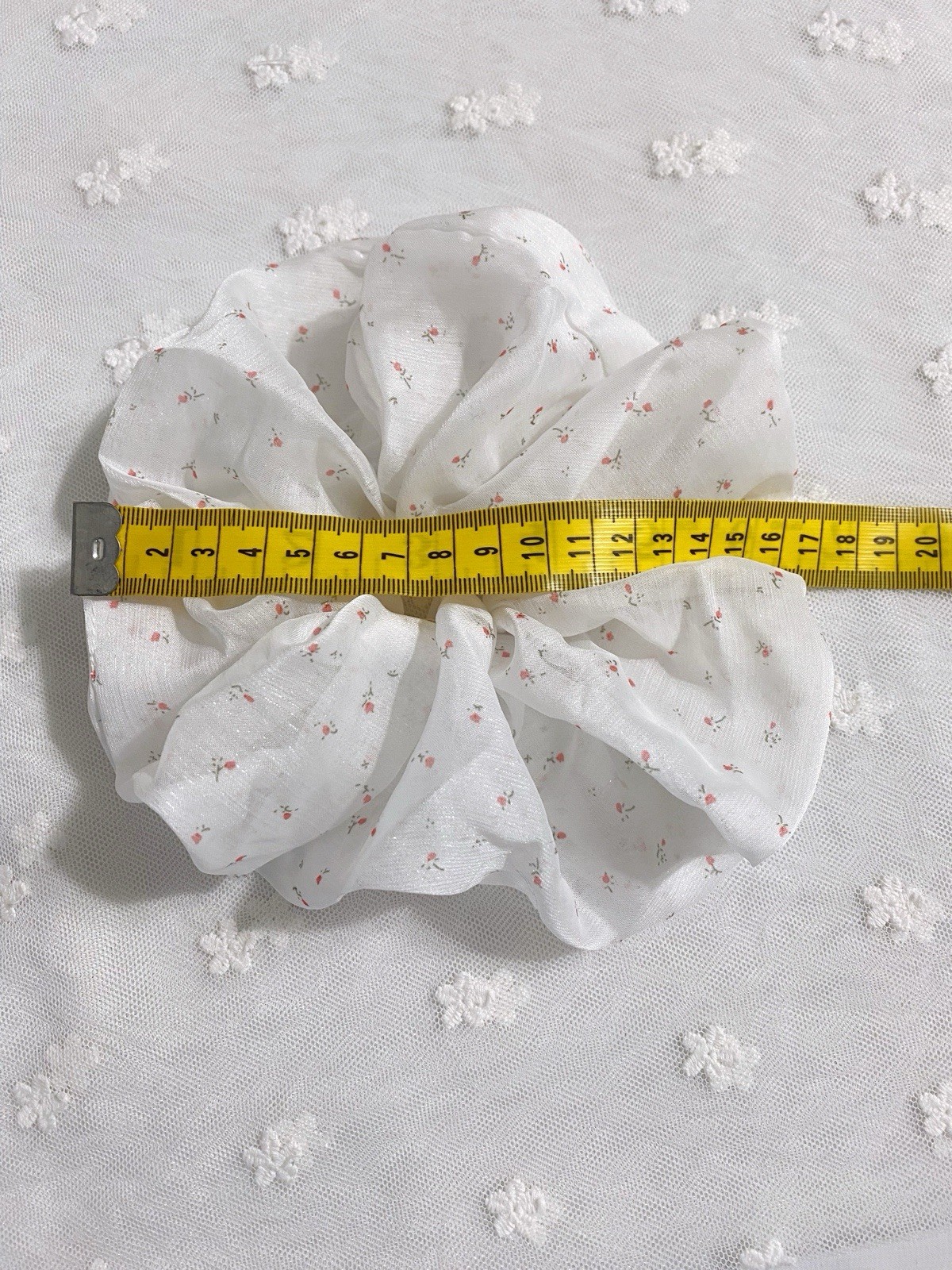 [US Seller] Random 4pcs Handmade Medium Large Size Classic Floral Hair Scrunchie