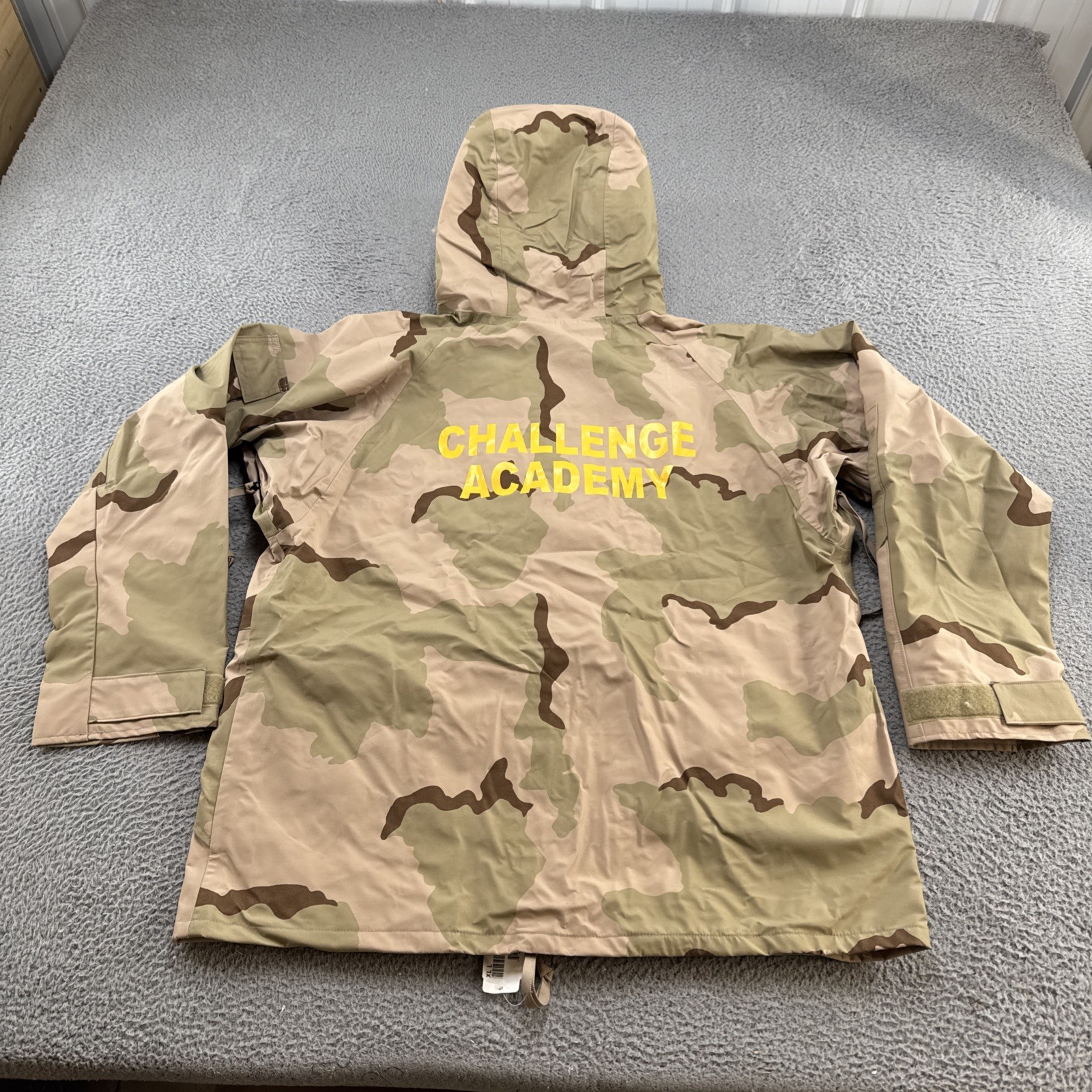US Military Jacket Mens Desert Cold Weather Parka XL Long NEW WI Challenge Logo