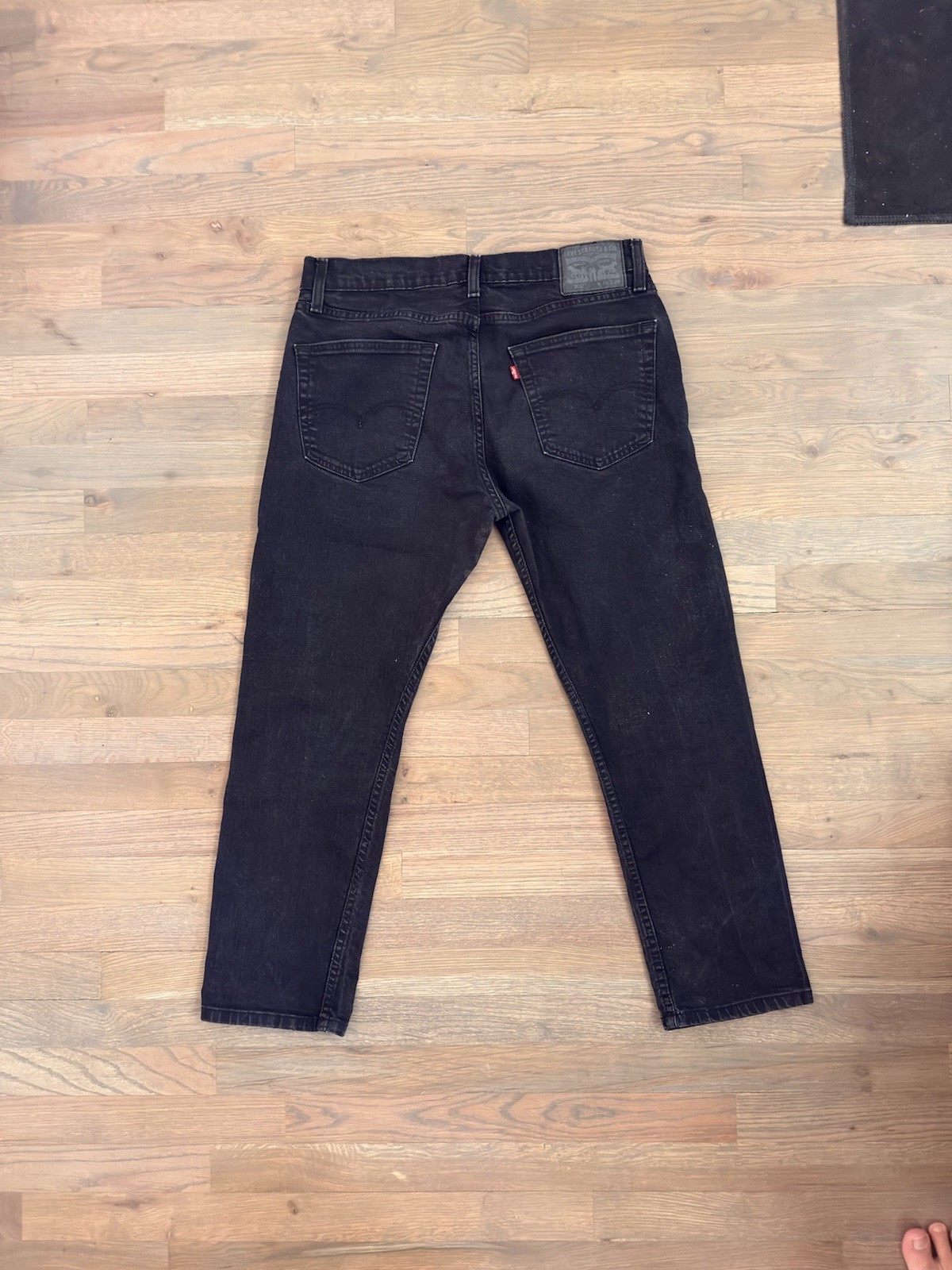 Levi’s Mens 502 Black Tapered Jeans Cotton Denim Mid Rise 5-Pocket Dark Wash