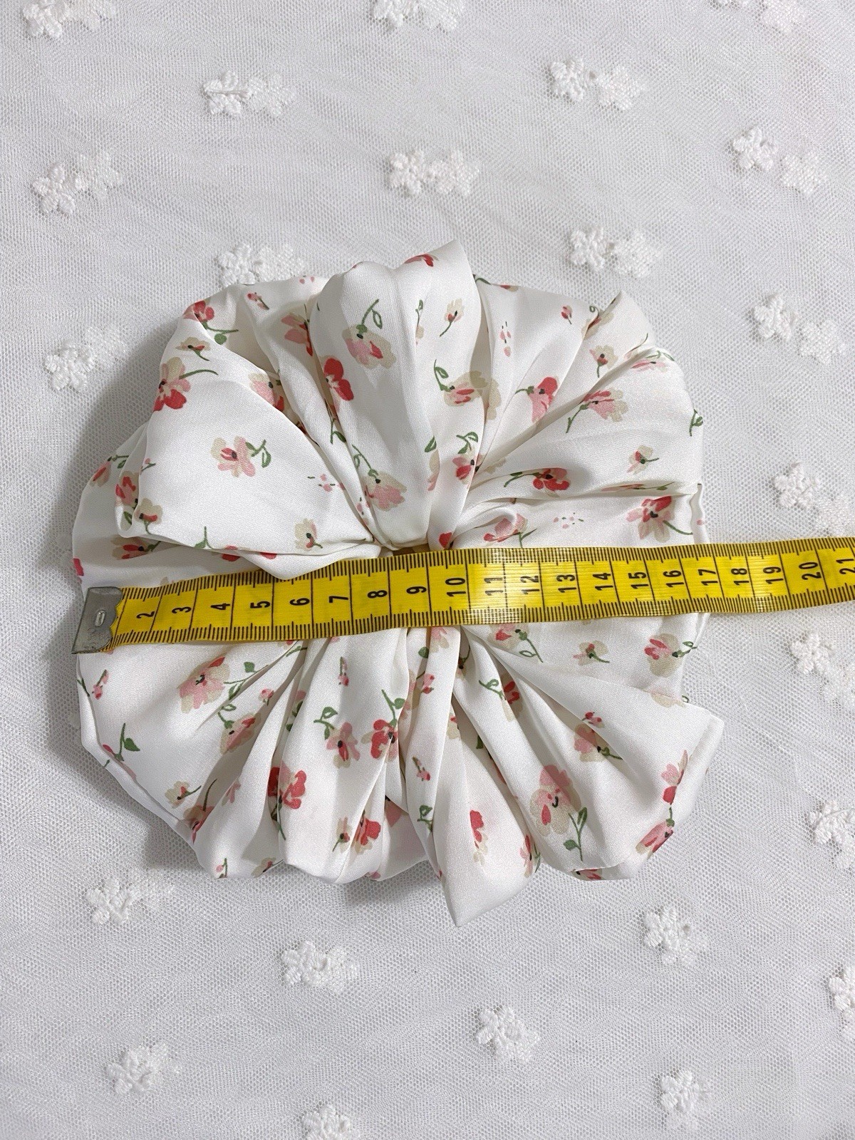 [US Seller] Random 4pcs Handmade Medium Large Size Classic Floral Hair Scrunchie
