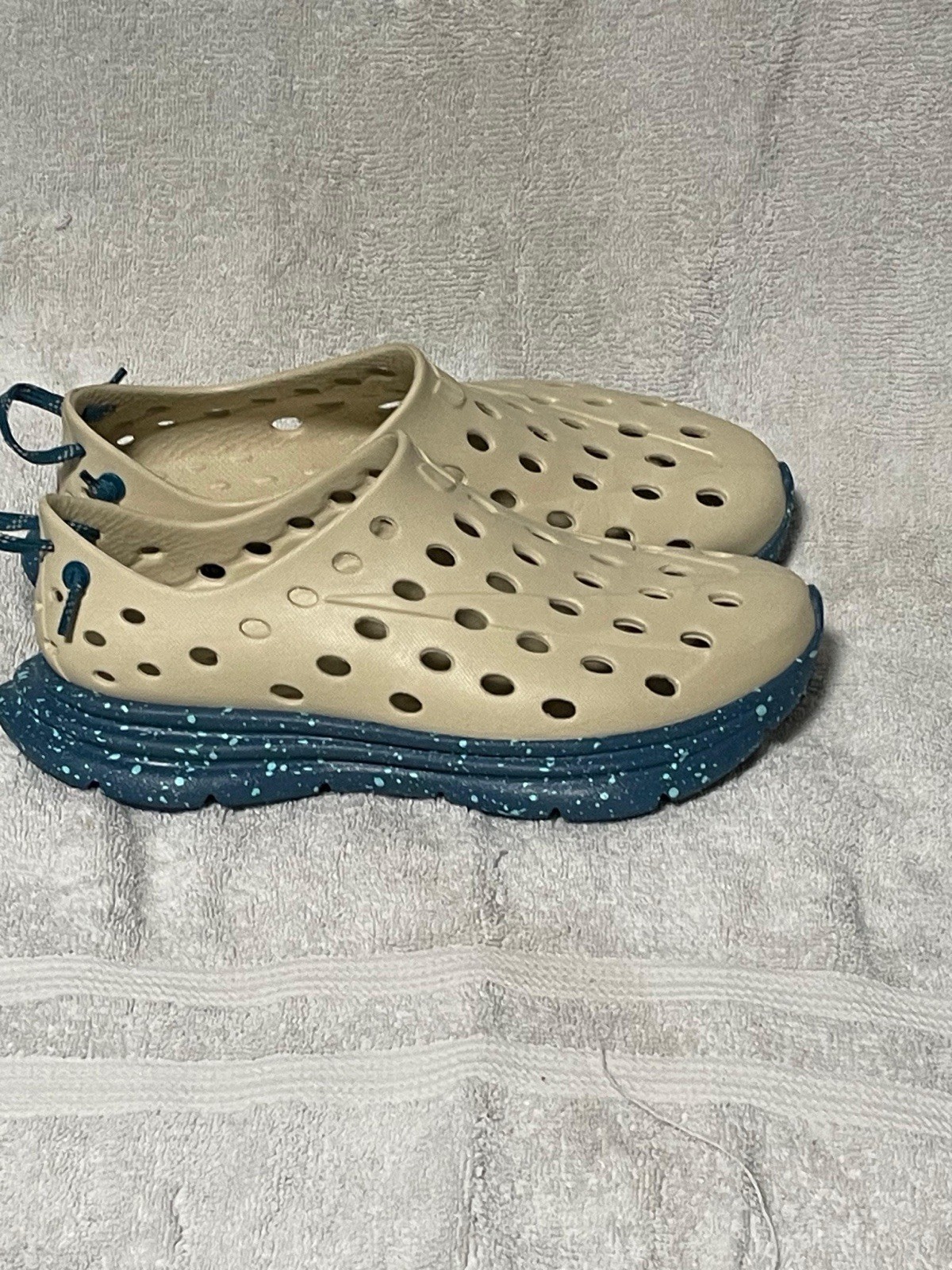 Kane Footwear Revive Recovery Shoe Tan Radiance Blue speckle Mens Size W8 /M6