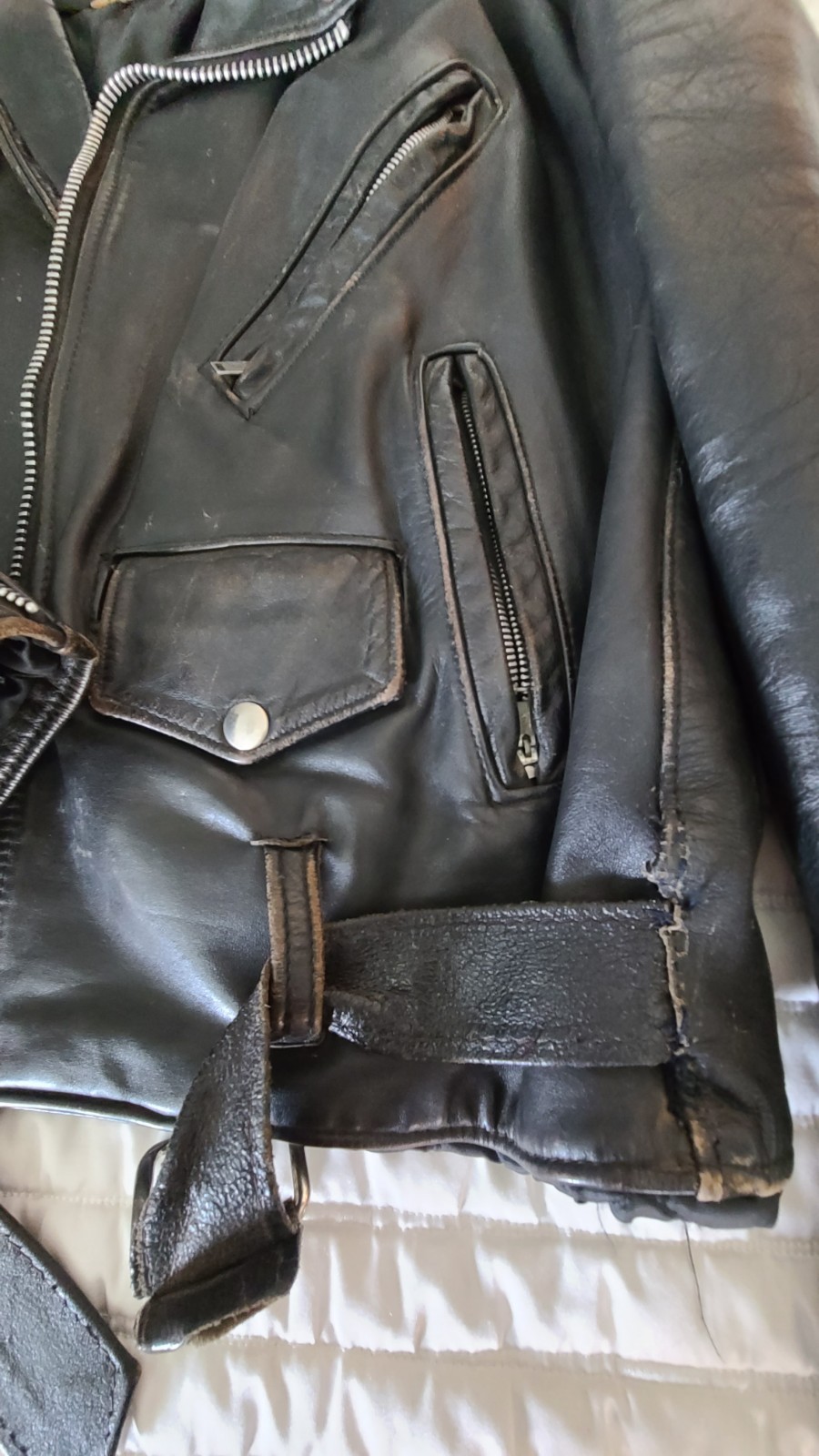 VTG Steer Brand Distressed Leather Motorcycle Biker Jacket Black Sz 42 USA- READ