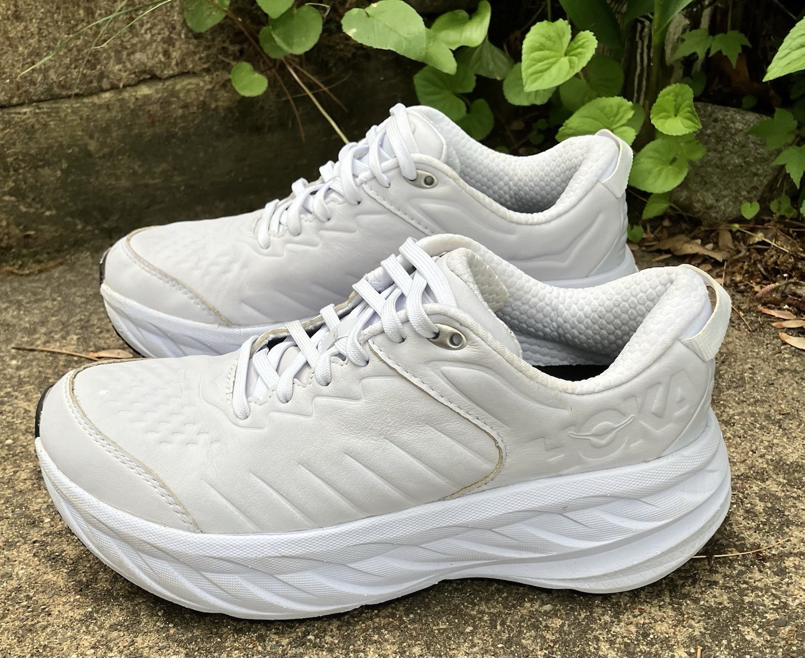 Hoka One One Bondi SR White Women’s 8 Leather Athletic Sneakers Slip Resistant
