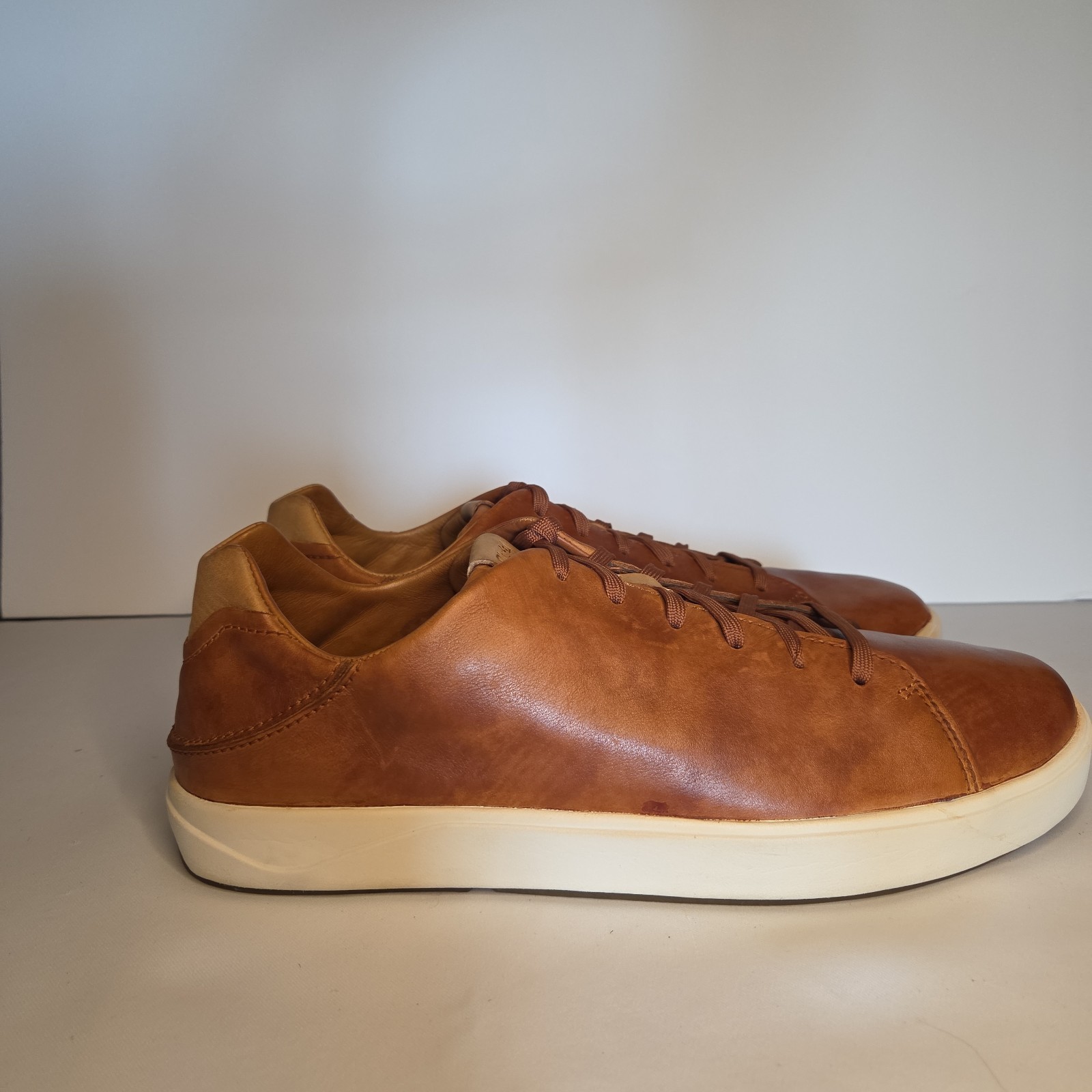 OluKai Lae‘ahi Li ‘Ili Men’s Leather Sneakers Brown Waterproof Shoes Sz 11 EU44