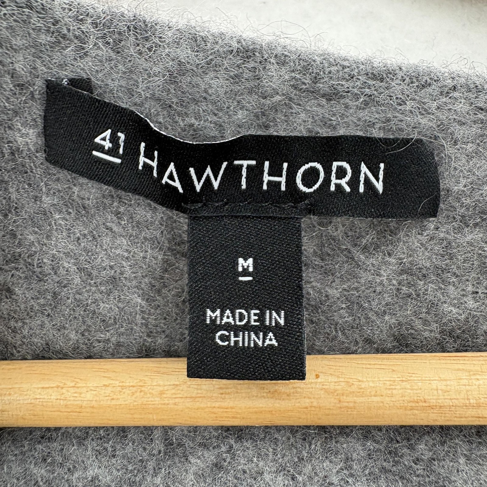 41 Hawthorn Sweater Womens Medium Gray 100% Cashmere V Neck Knit Pullover Cozy