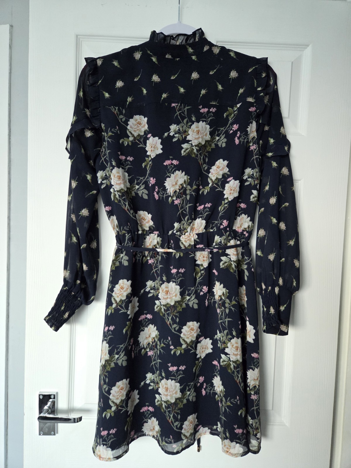 ☆☆ Oasis Navy Floral Chiffon Dress Fully Lined Size 12 Worn once ☆☆