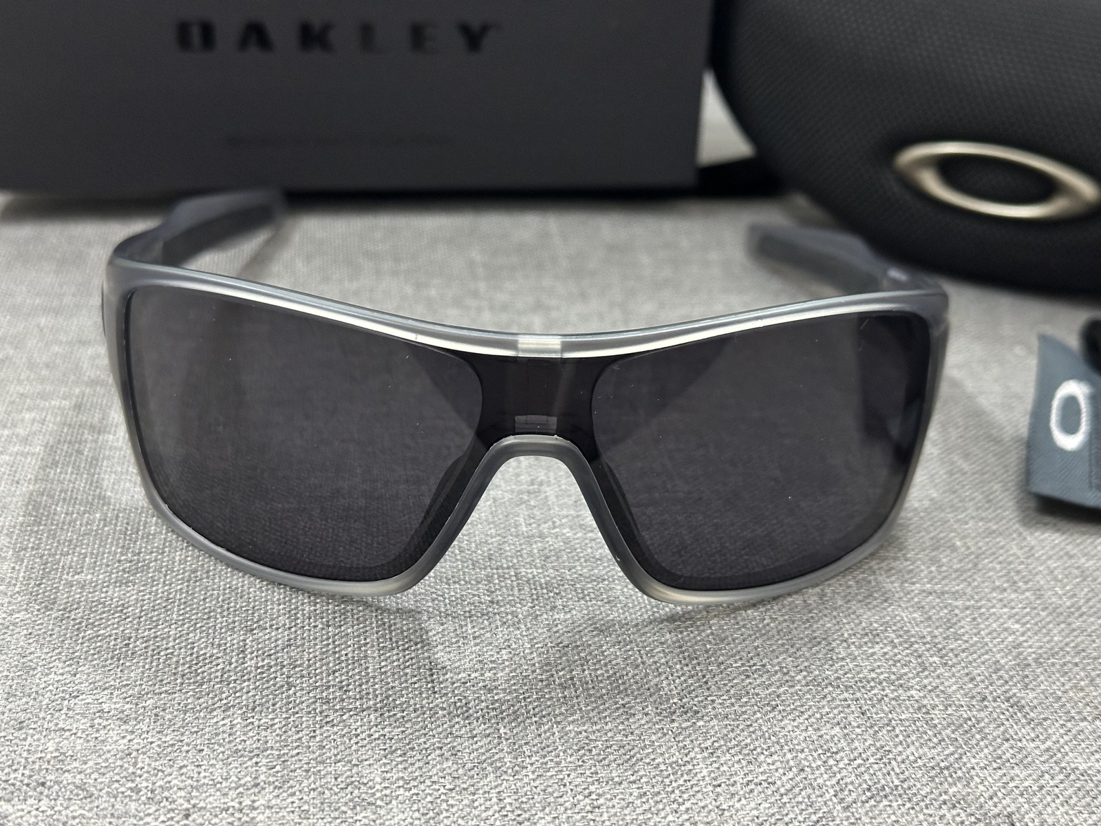 Oakley TURBINE ROTOR 9307 Matte Grey Frame Black Prizm Lens Sunglass NEW