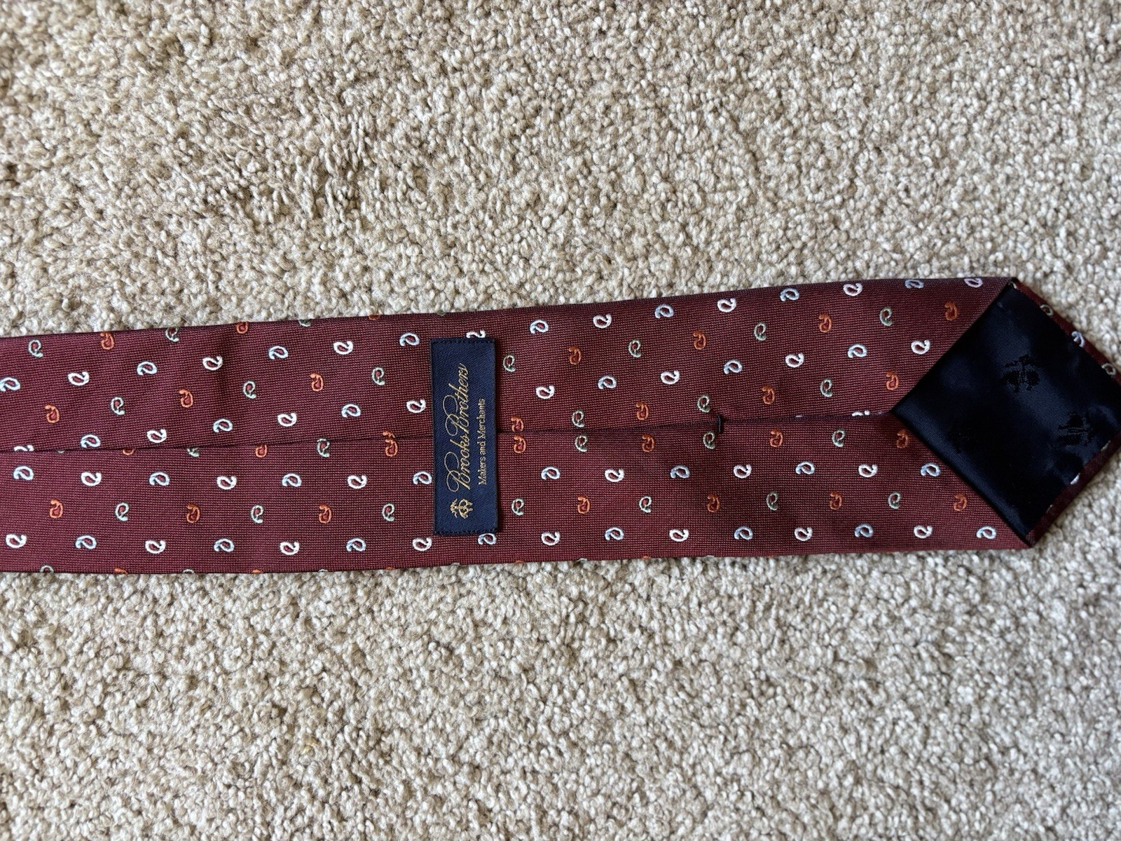 Brooks Brothers Men’s Silk Tie Red Paisley Necktie Classic Dress Tie