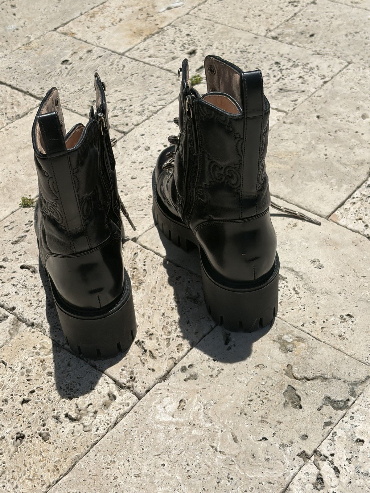 Gucci Black Leather Lace-Up Ankle Combat Boots Lug Sole Round Toe US 7.5