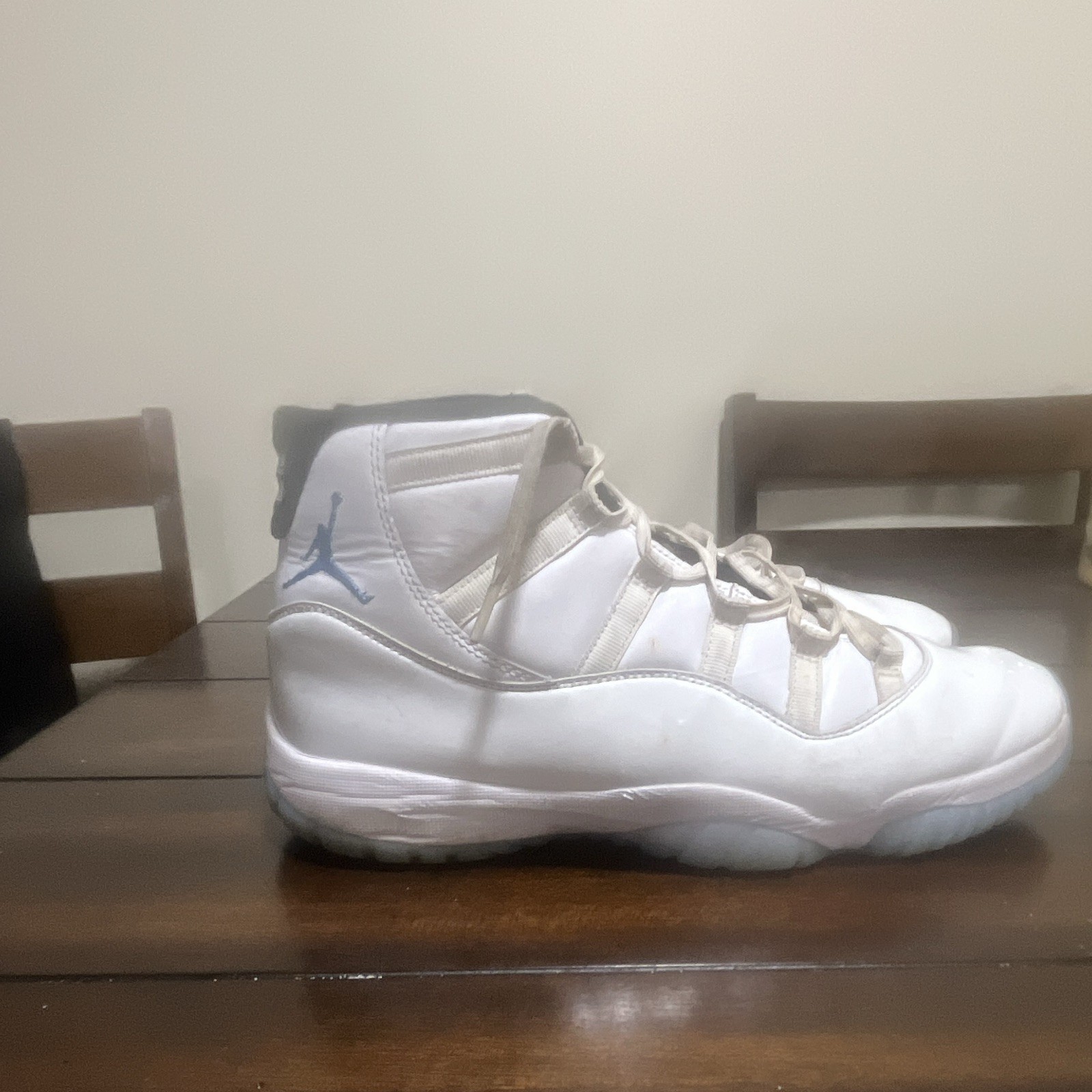 Jordan Air Jordan 11 Men’s White Mid Top Lace-Up Basketball Athletic Sneakers