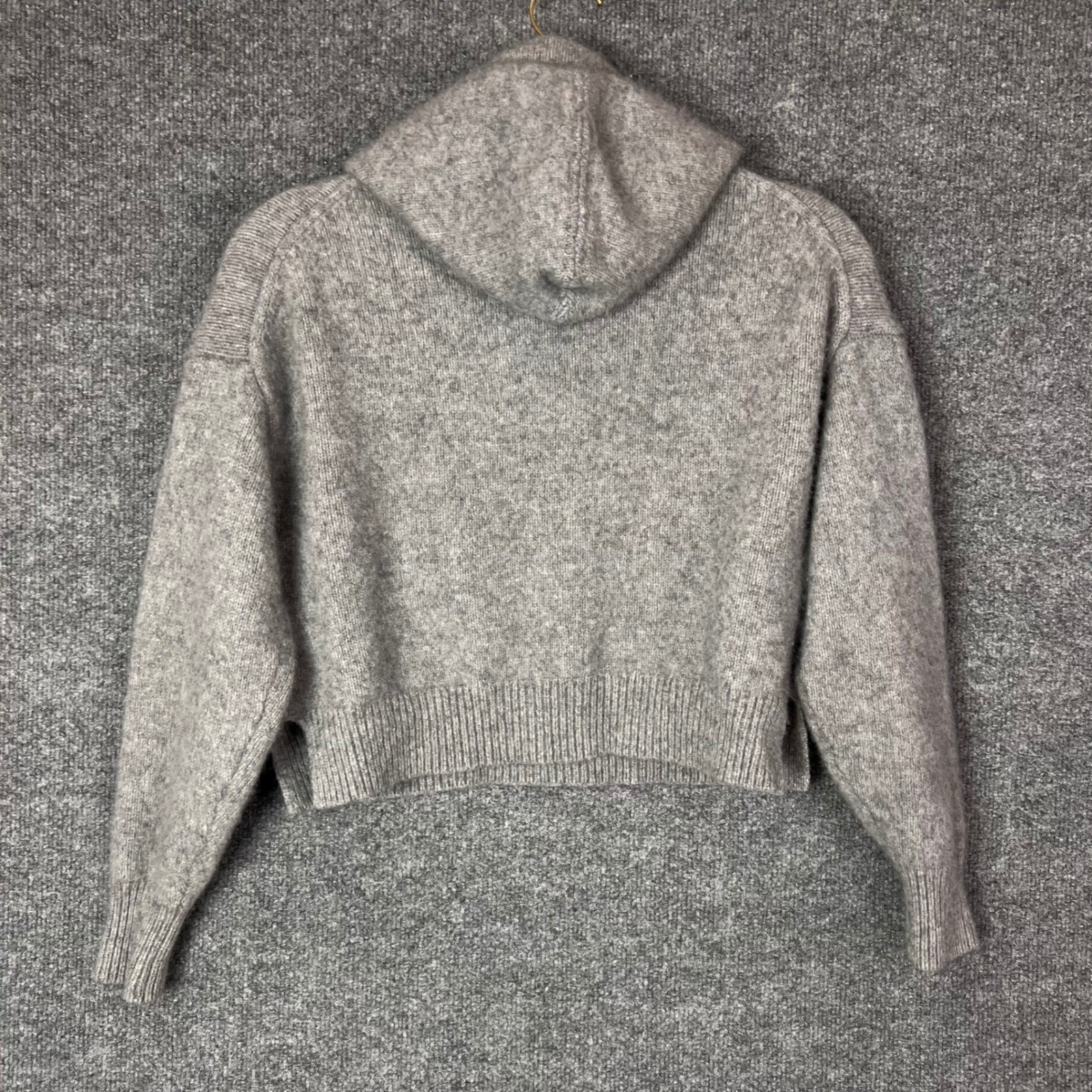 The Group by Babaton Aritzia 100% Cashmere Luxe Cropped Hoodie Gray Small