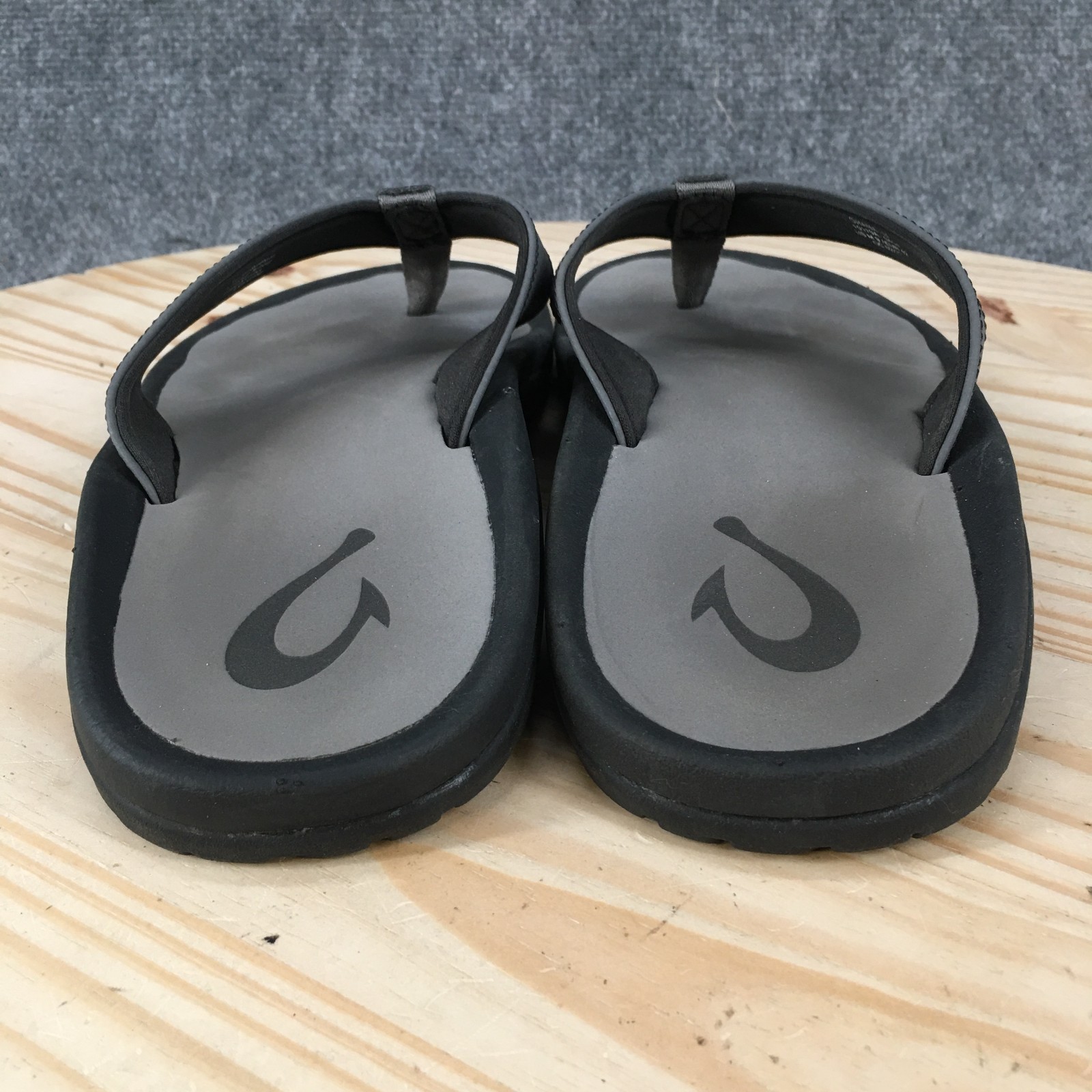 OluKai Flip Flop Mens 9 Ohana Thong Comfort Beach Waterproof Casual Sandal Gray